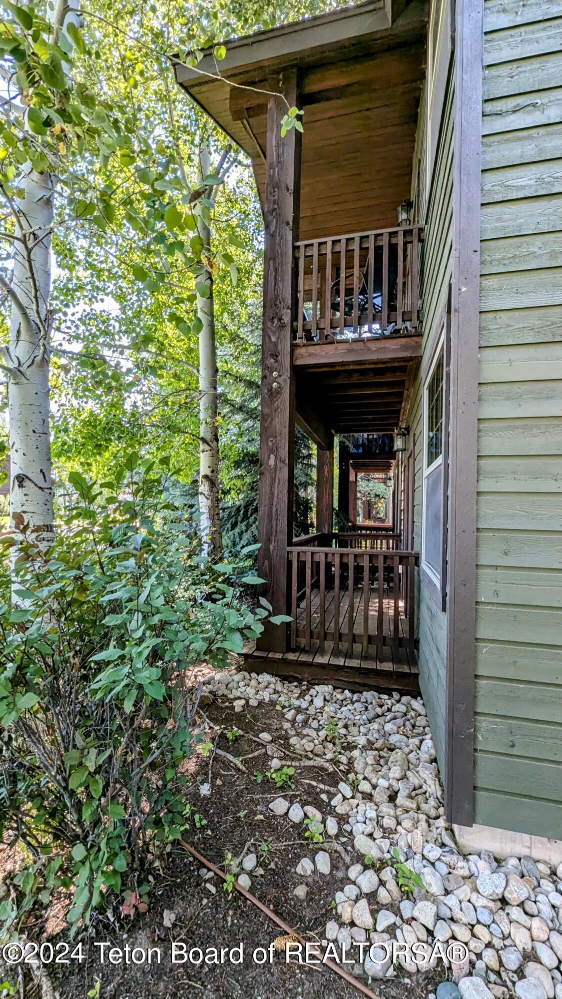 715 MORAINE Court, 13 BLOCK 3