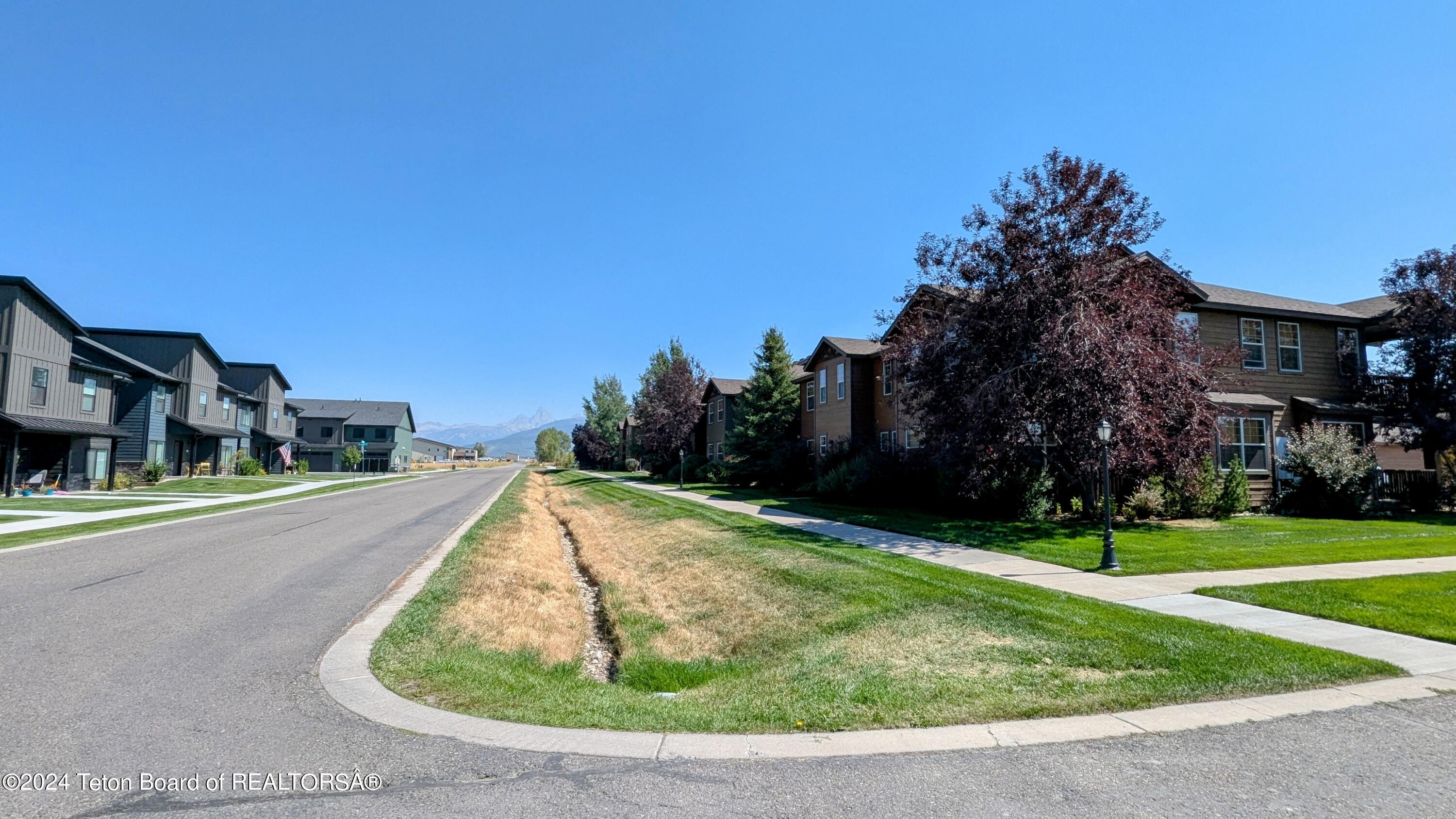 715 MORAINE Court, 13 BLOCK 3