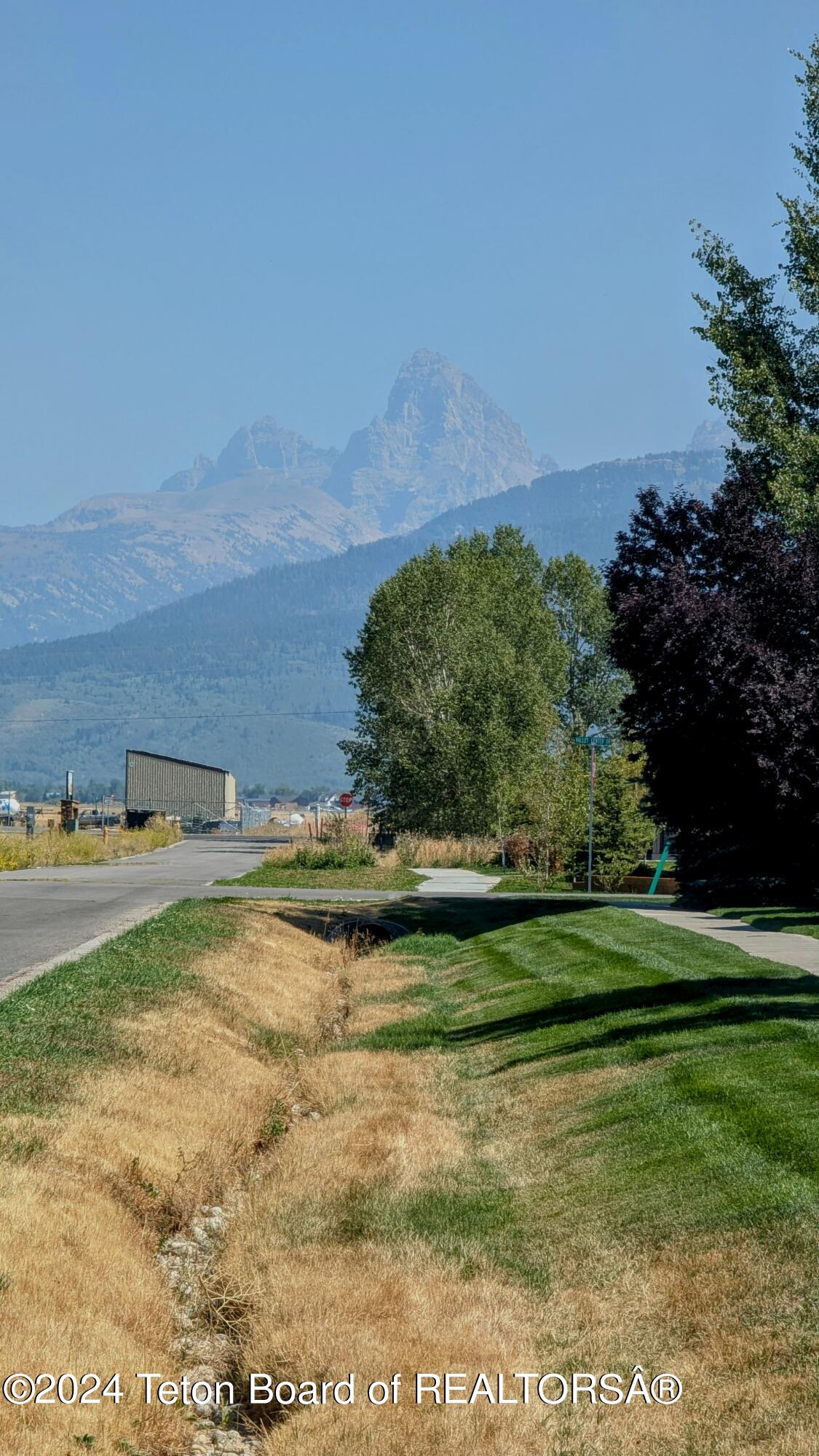 715 MORAINE Court, 13 BLOCK 3