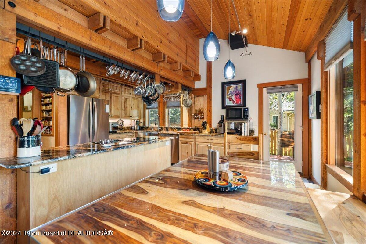 1265 W BULL RAKE Drive