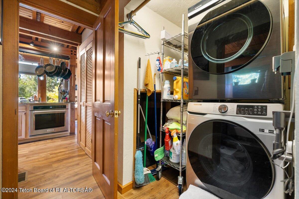 1265 W BULL RAKE Drive