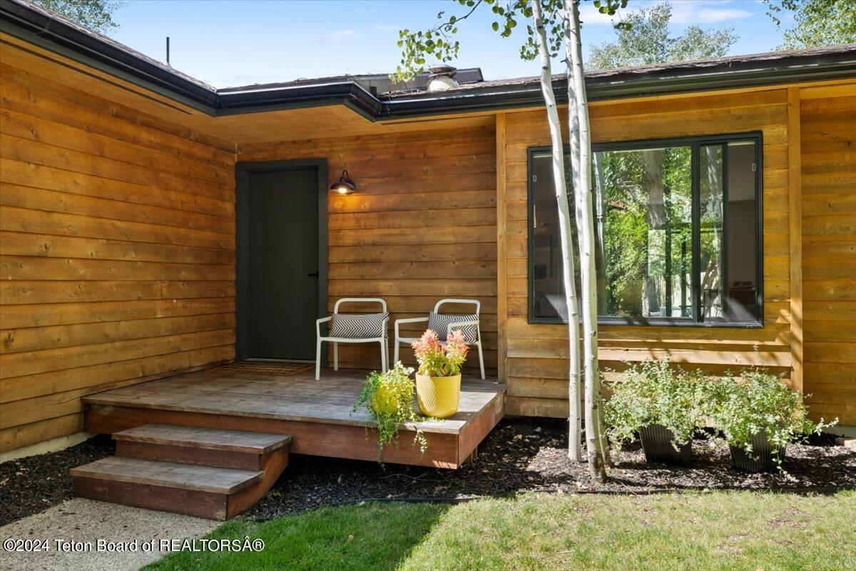 2039 DANDELION Court