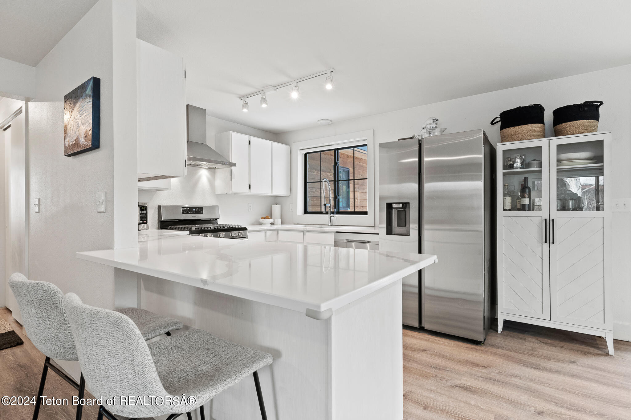 2039 DANDELION Court