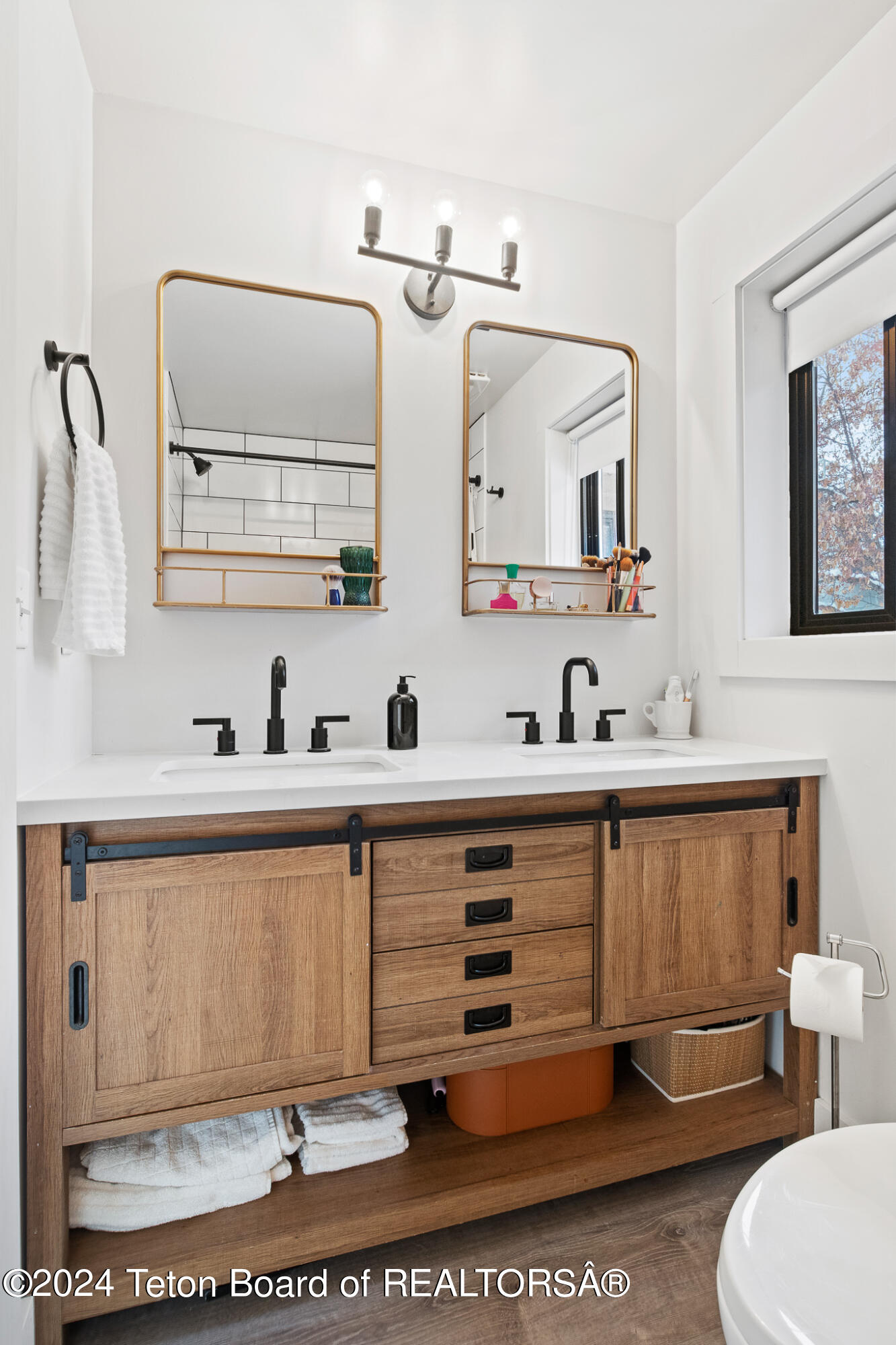 2039 DANDELION Court