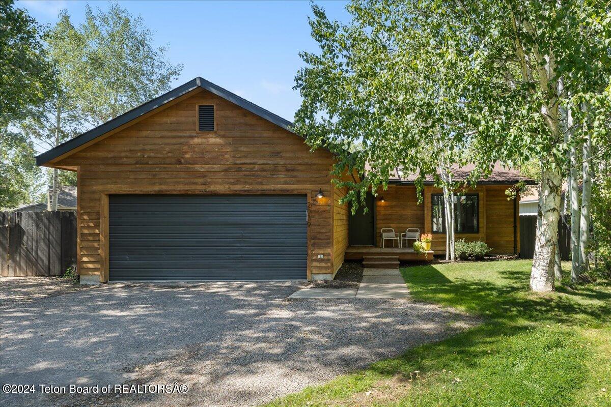 2039 DANDELION Court