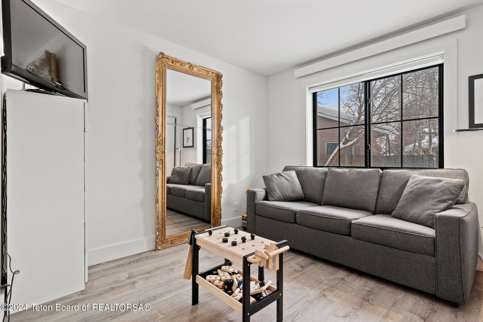 2039 DANDELION Court