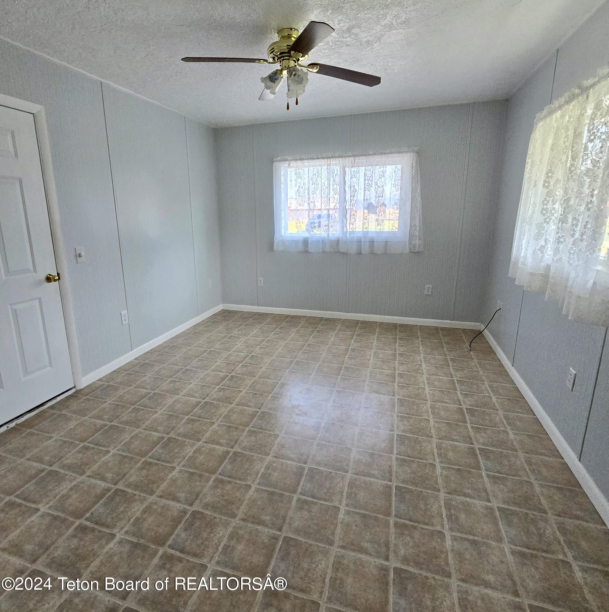 175 GOOD NEIGHBOR Lane