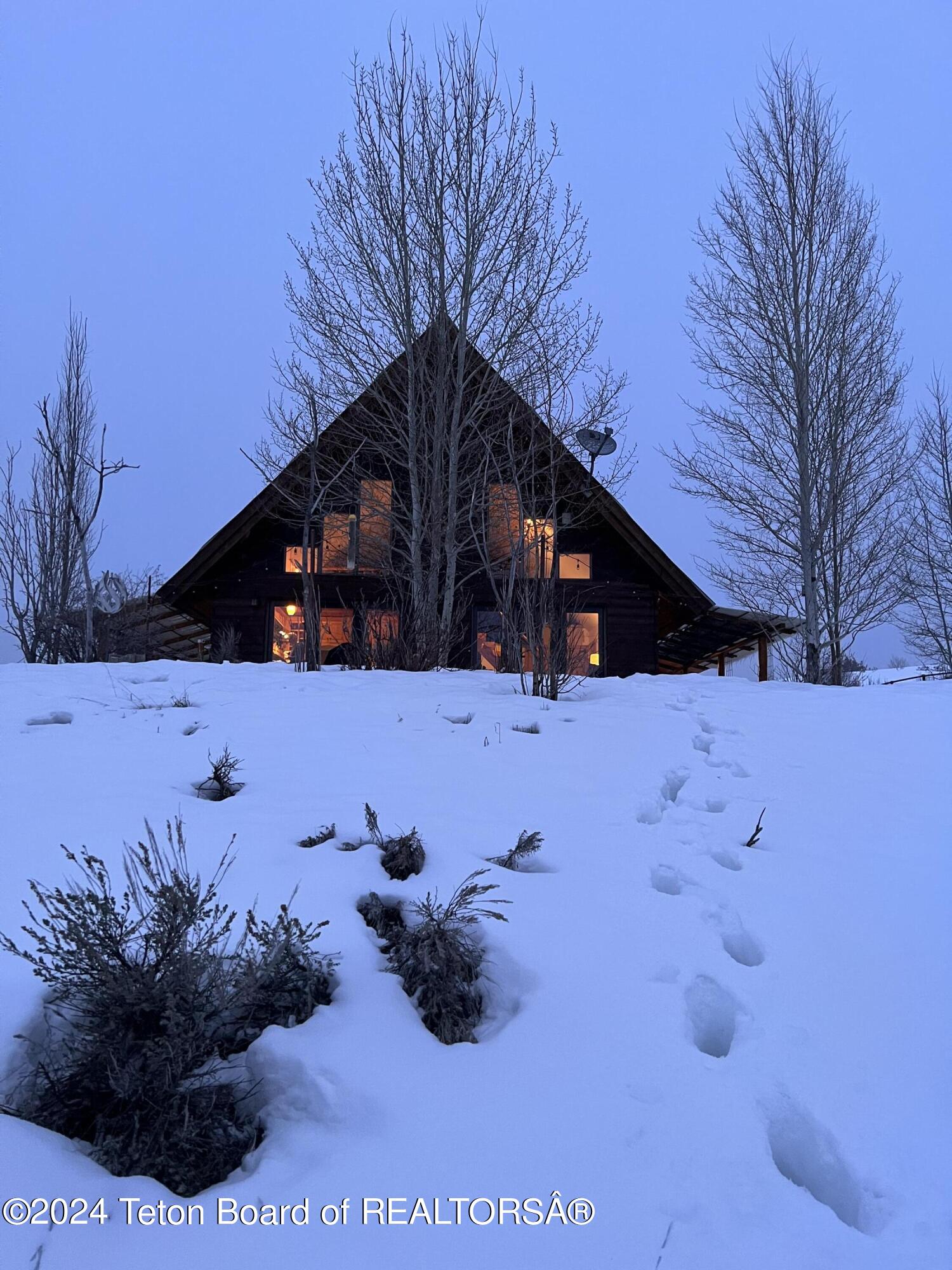 2050 E BARBERRY Road