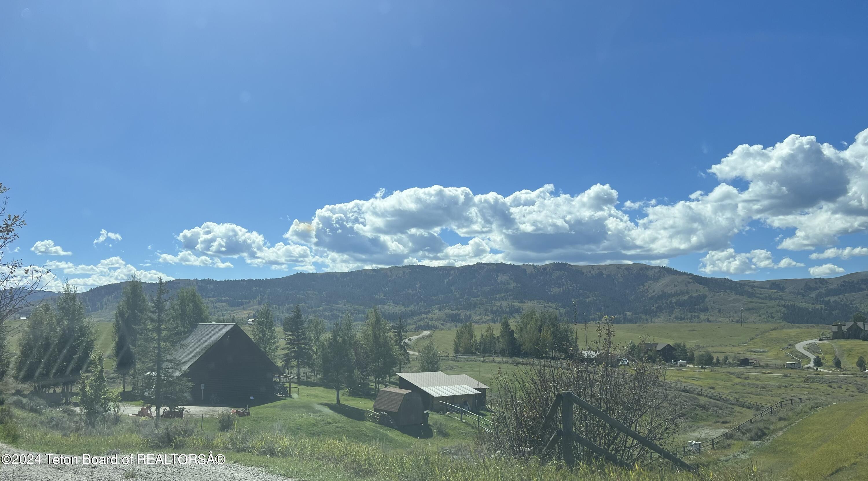 2050 E BARBERRY Road