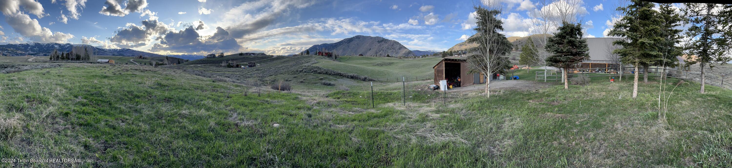 2050 E BARBERRY Road