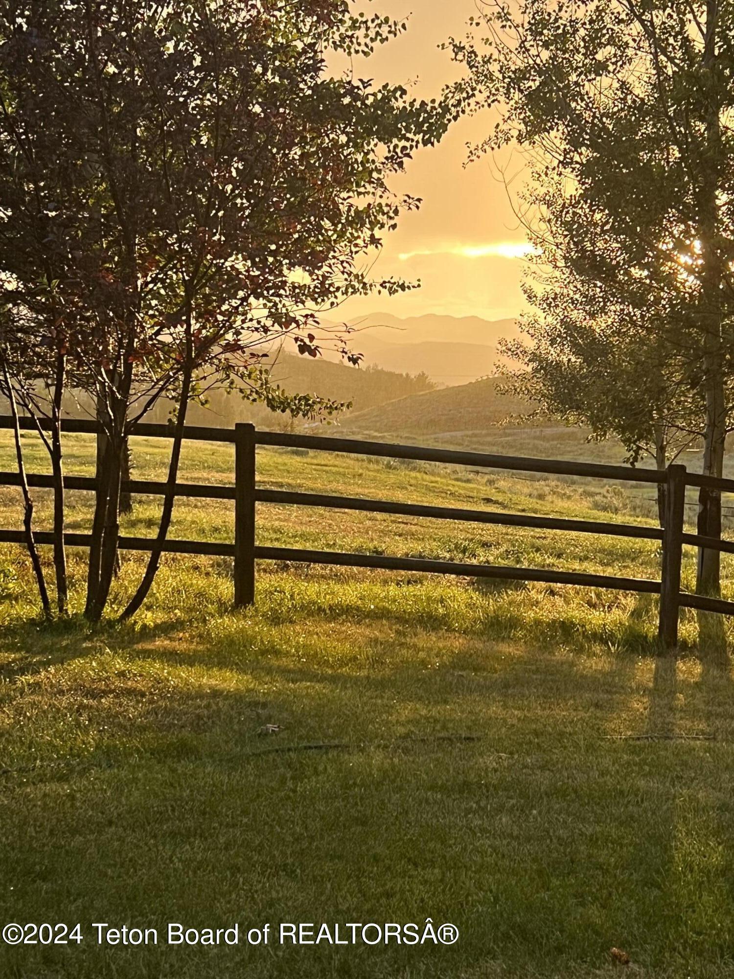 2050 E BARBERRY Road