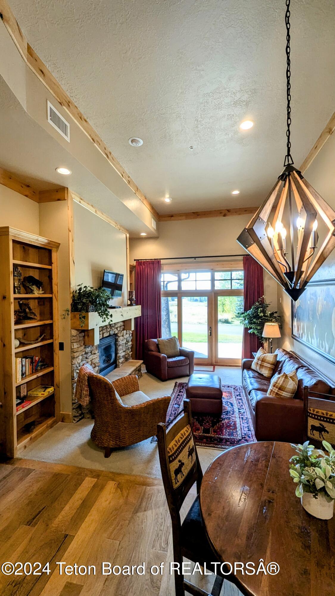 122 HASTINGS Drive, 109