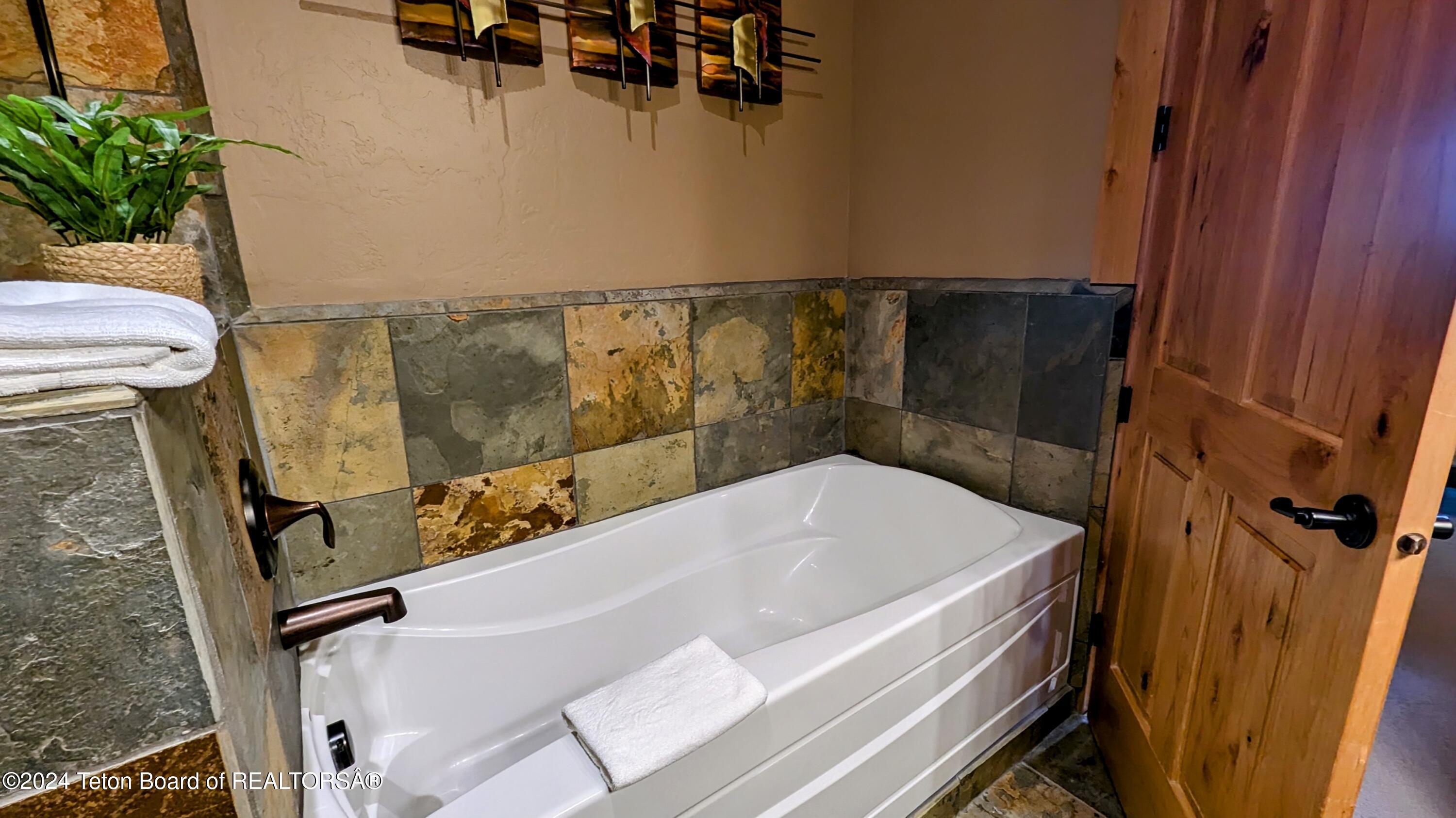 122 HASTINGS Drive, 109