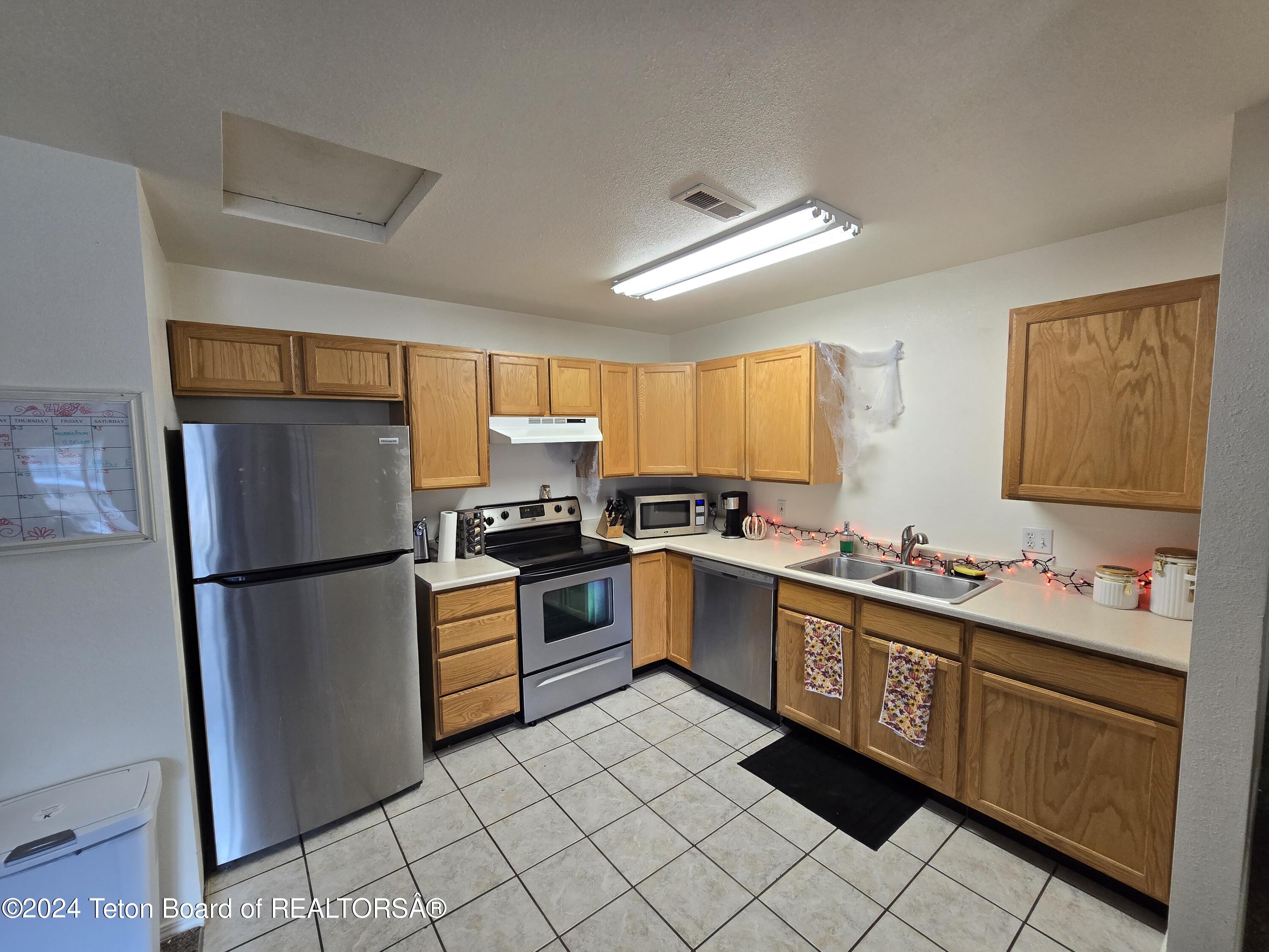 121 WRIGHT STREET #8