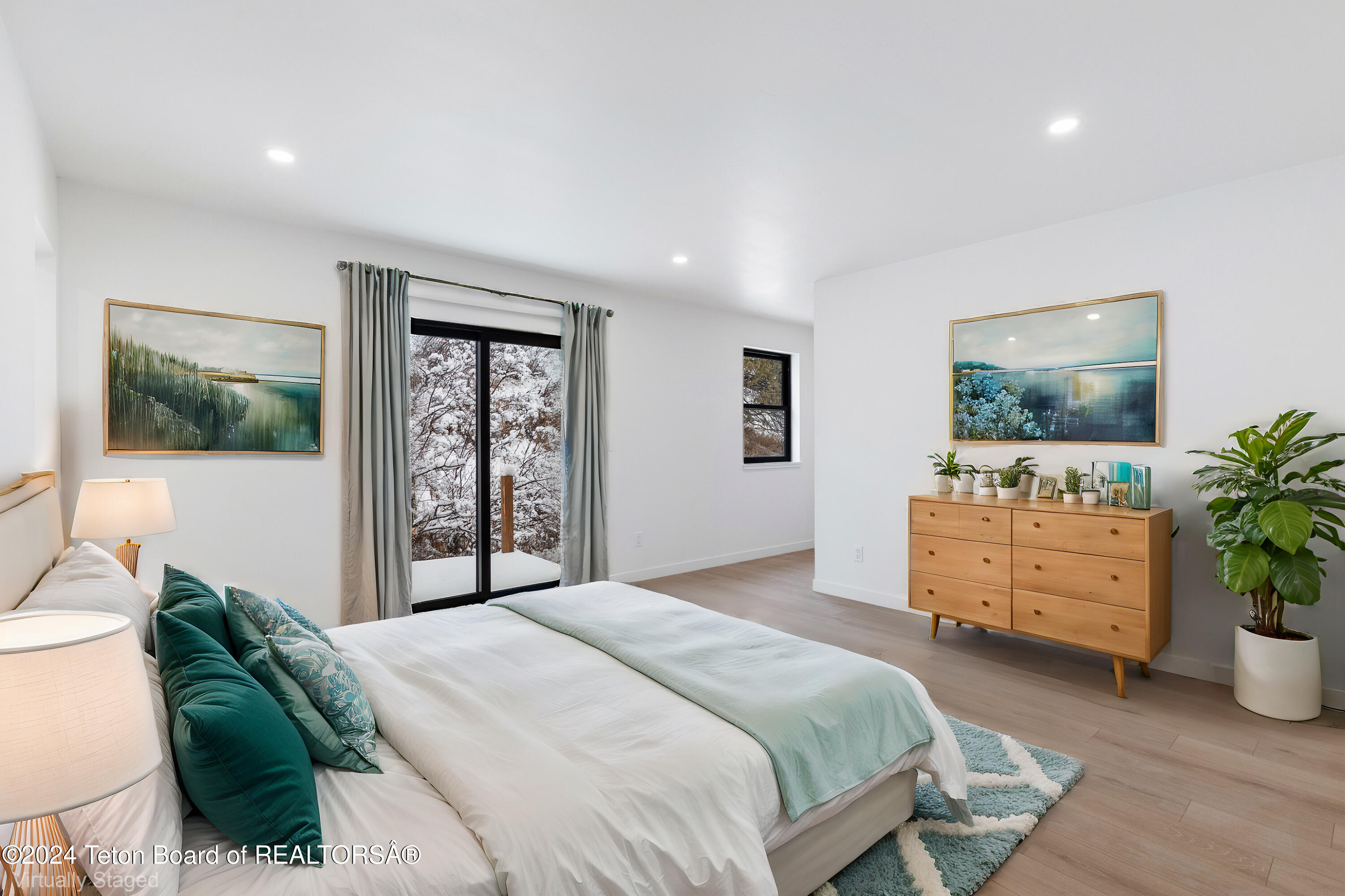 190 MEADOW RIDGE Drive