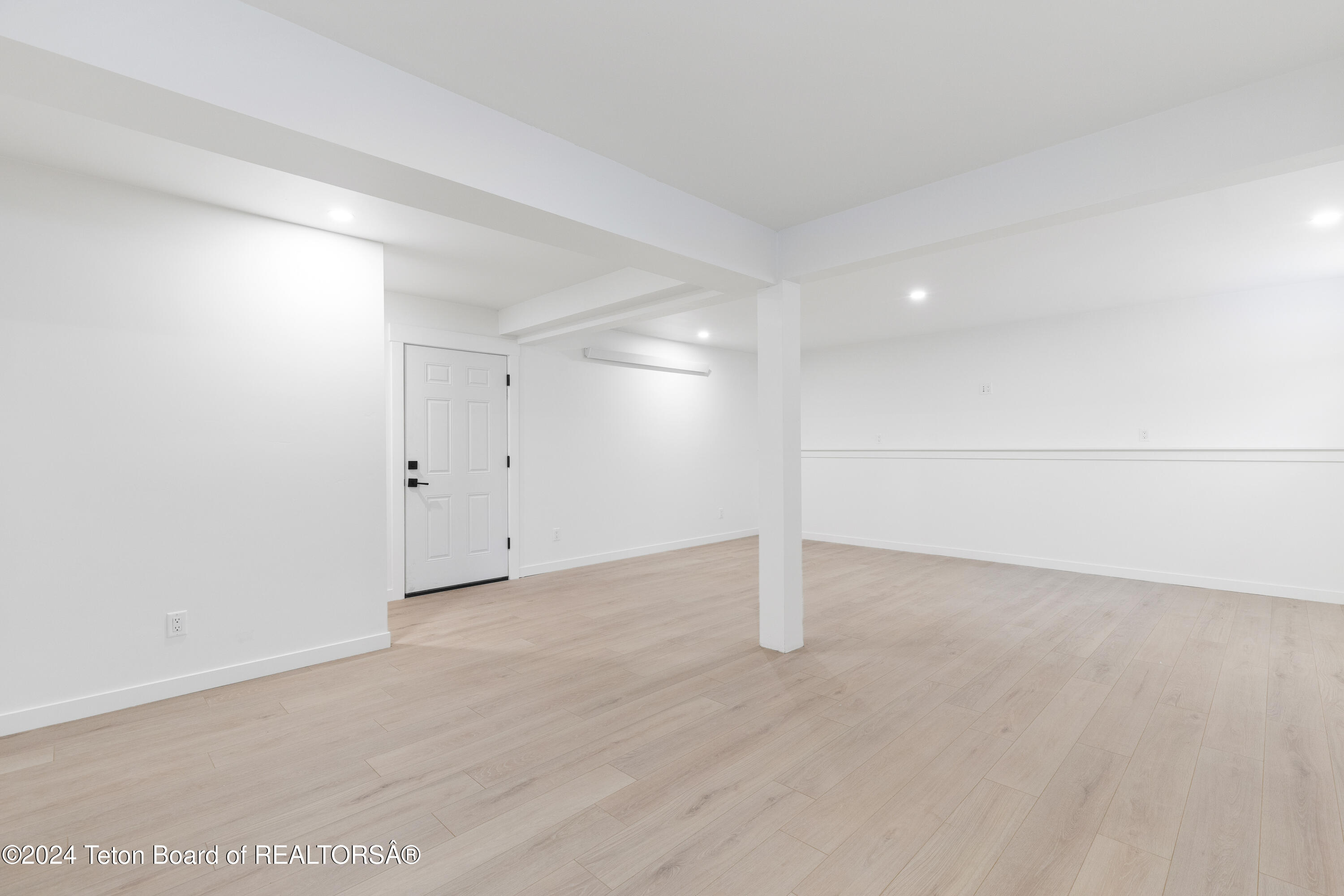 190 MEADOW RIDGE Drive