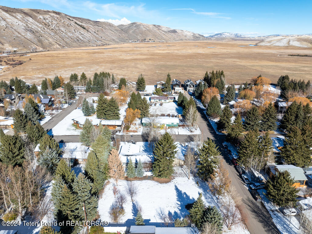 175 N GROS VENTRE Street