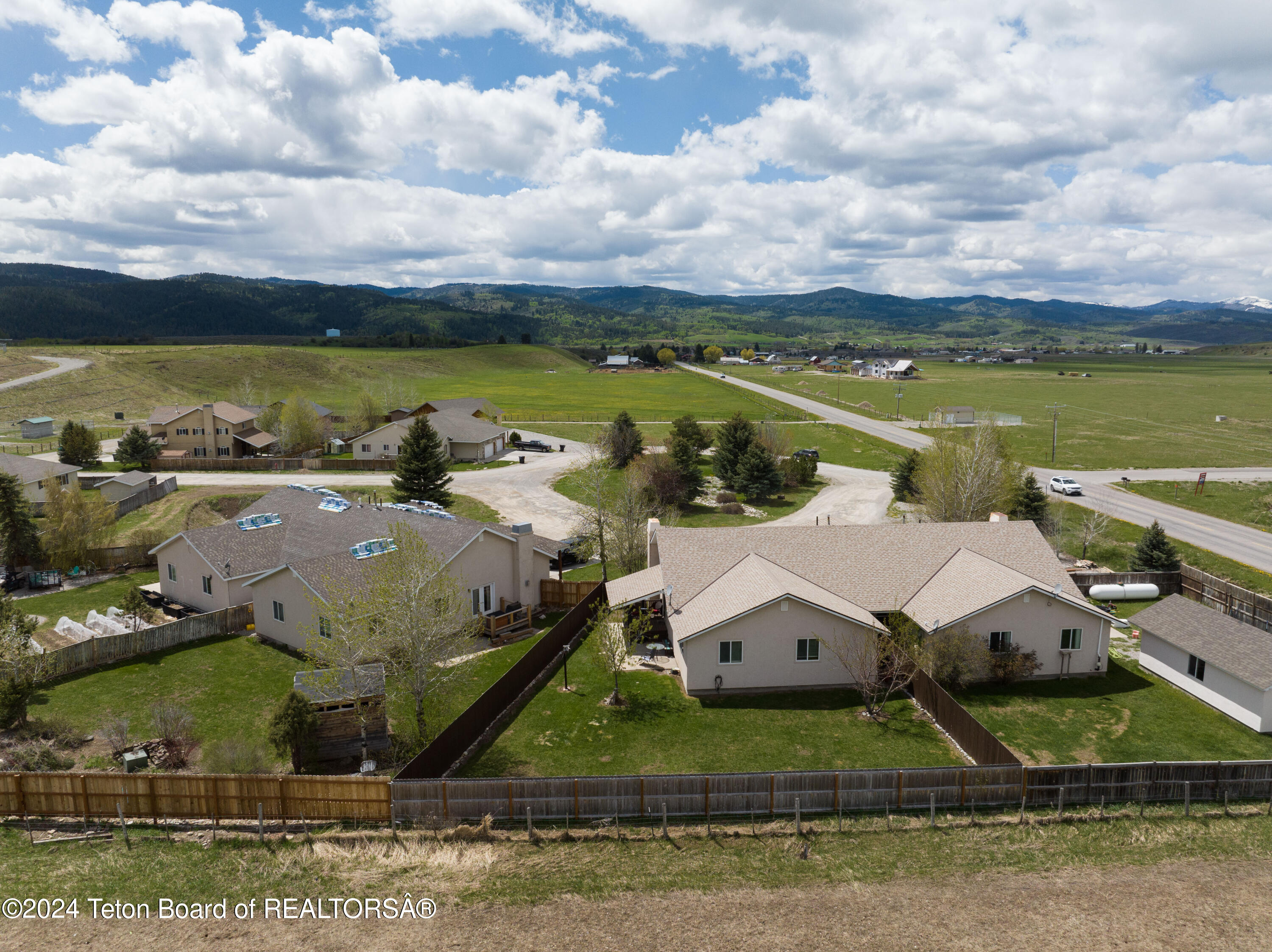 302 BEAR HOLLOW Circle