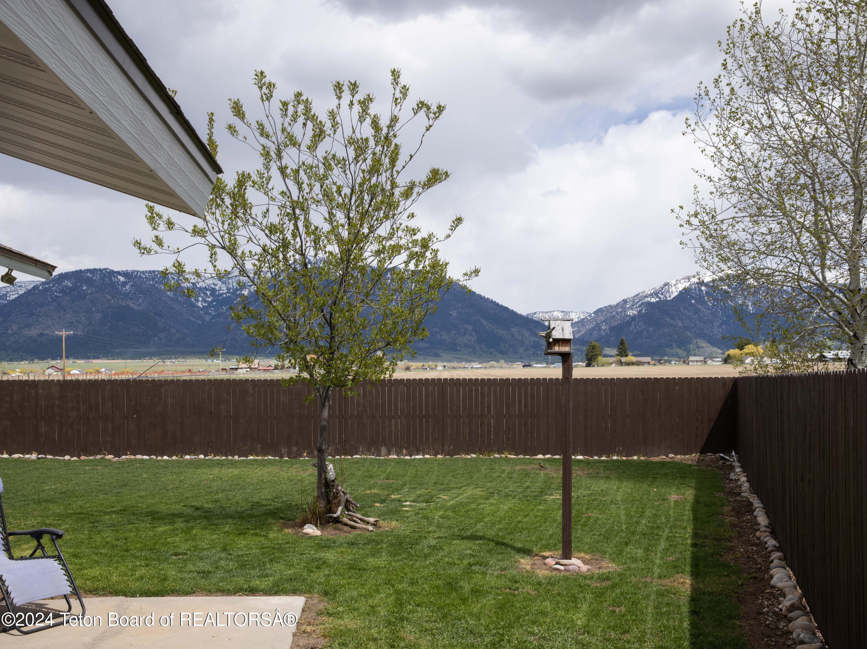 302 BEAR HOLLOW Circle