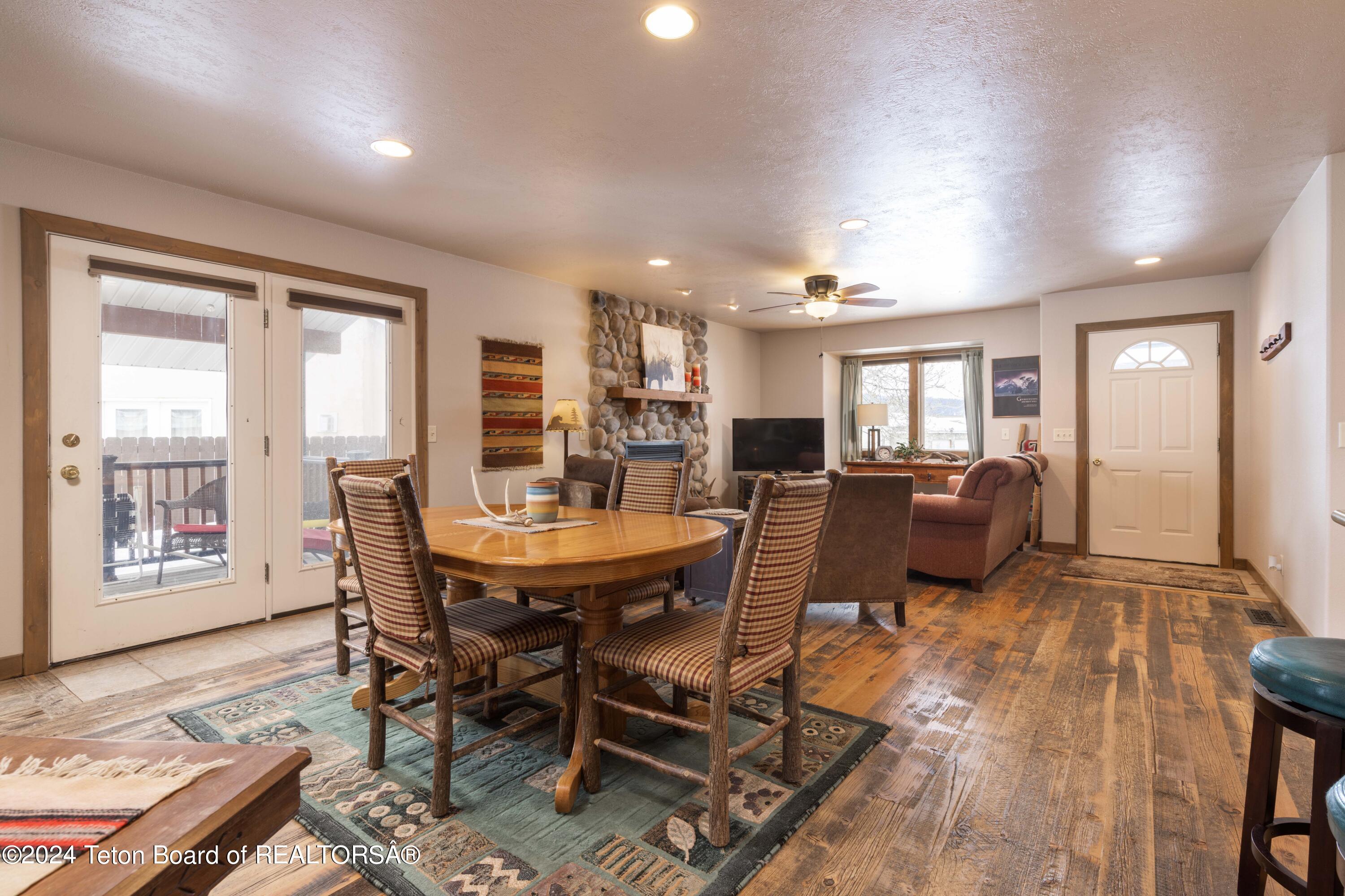 302 BEAR HOLLOW Circle