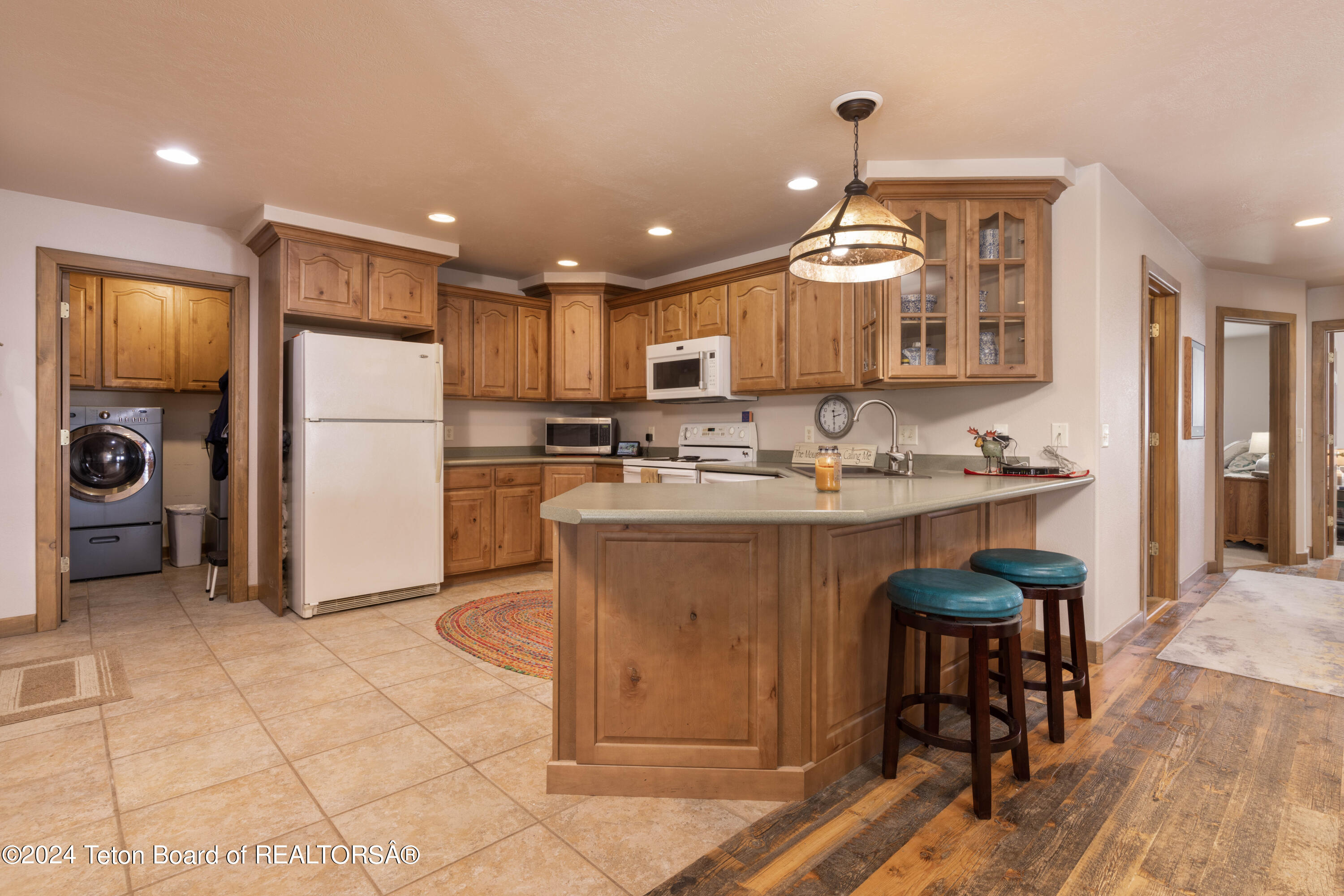 302 BEAR HOLLOW Circle