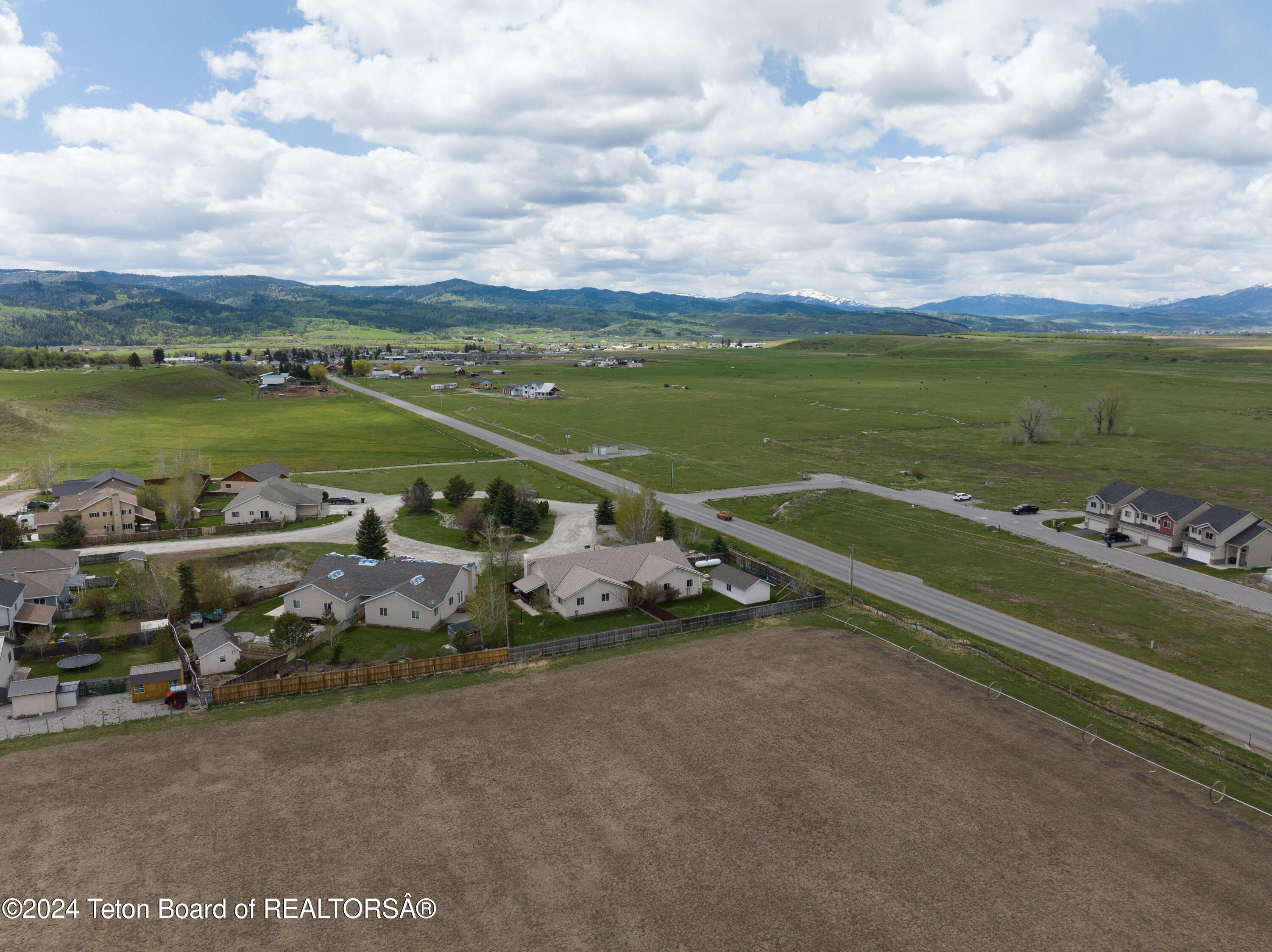 302 BEAR HOLLOW Circle