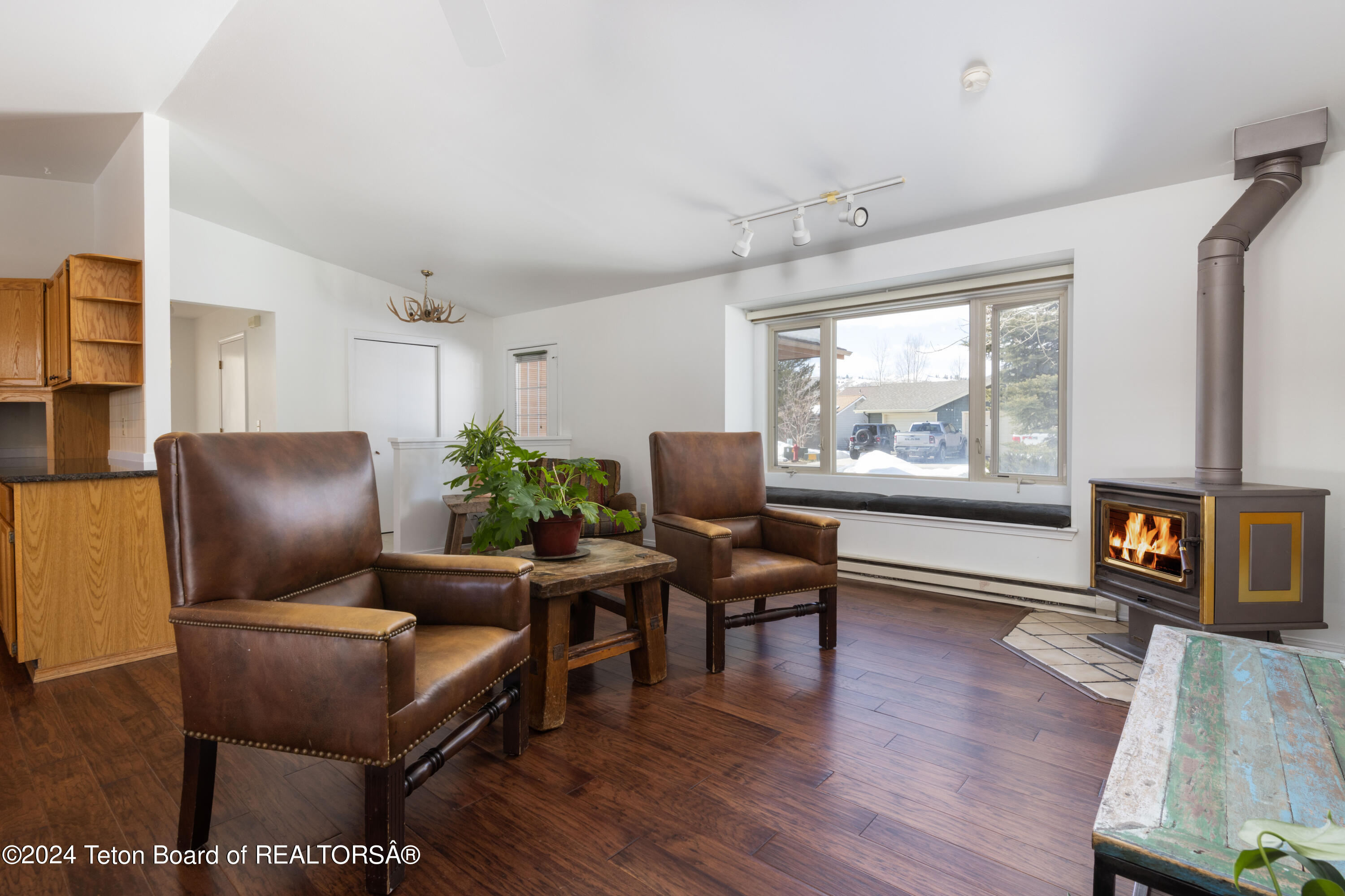 3049 RANGEVIEW Drive