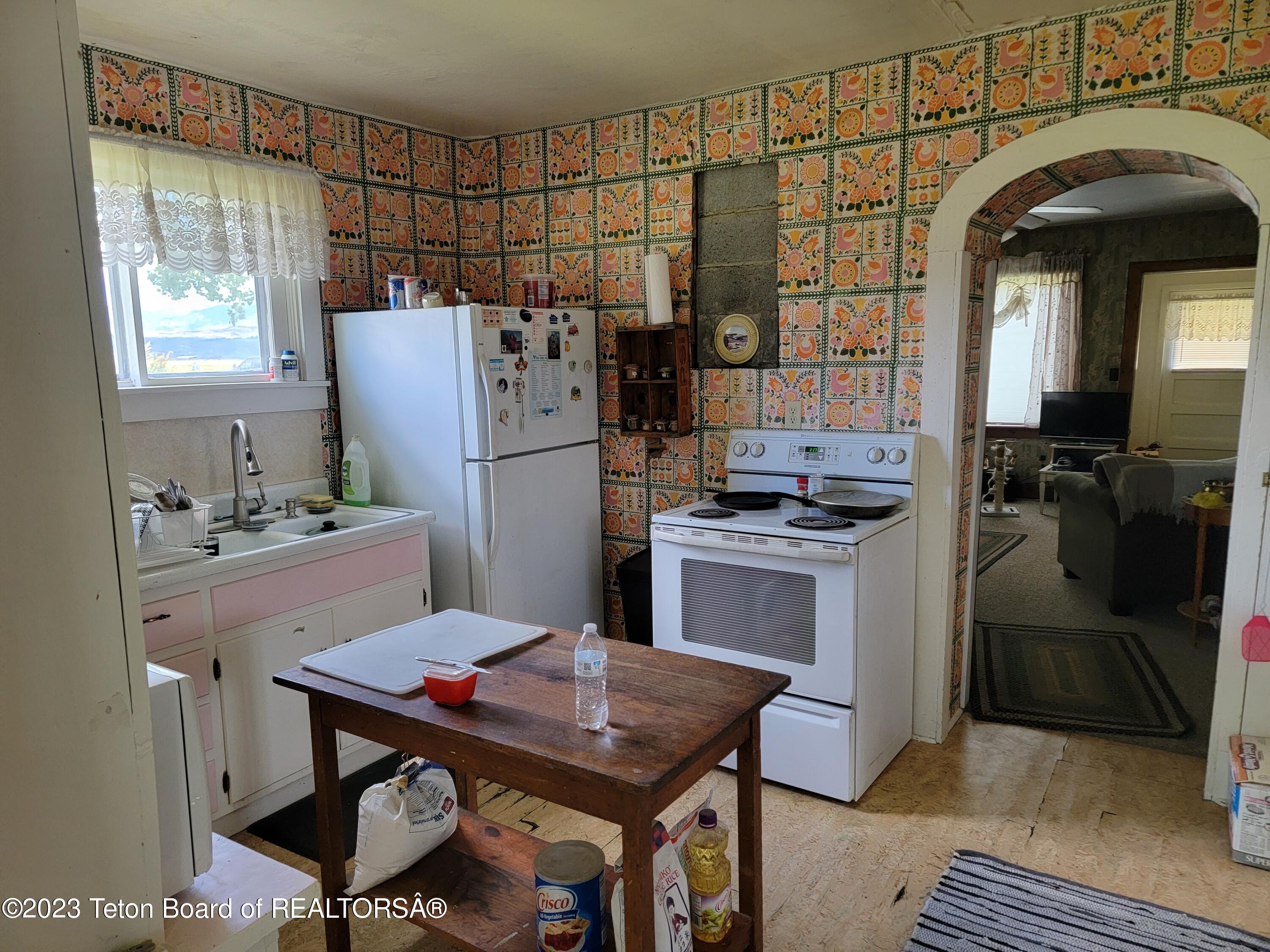 697 TOMS CANYON ROAD