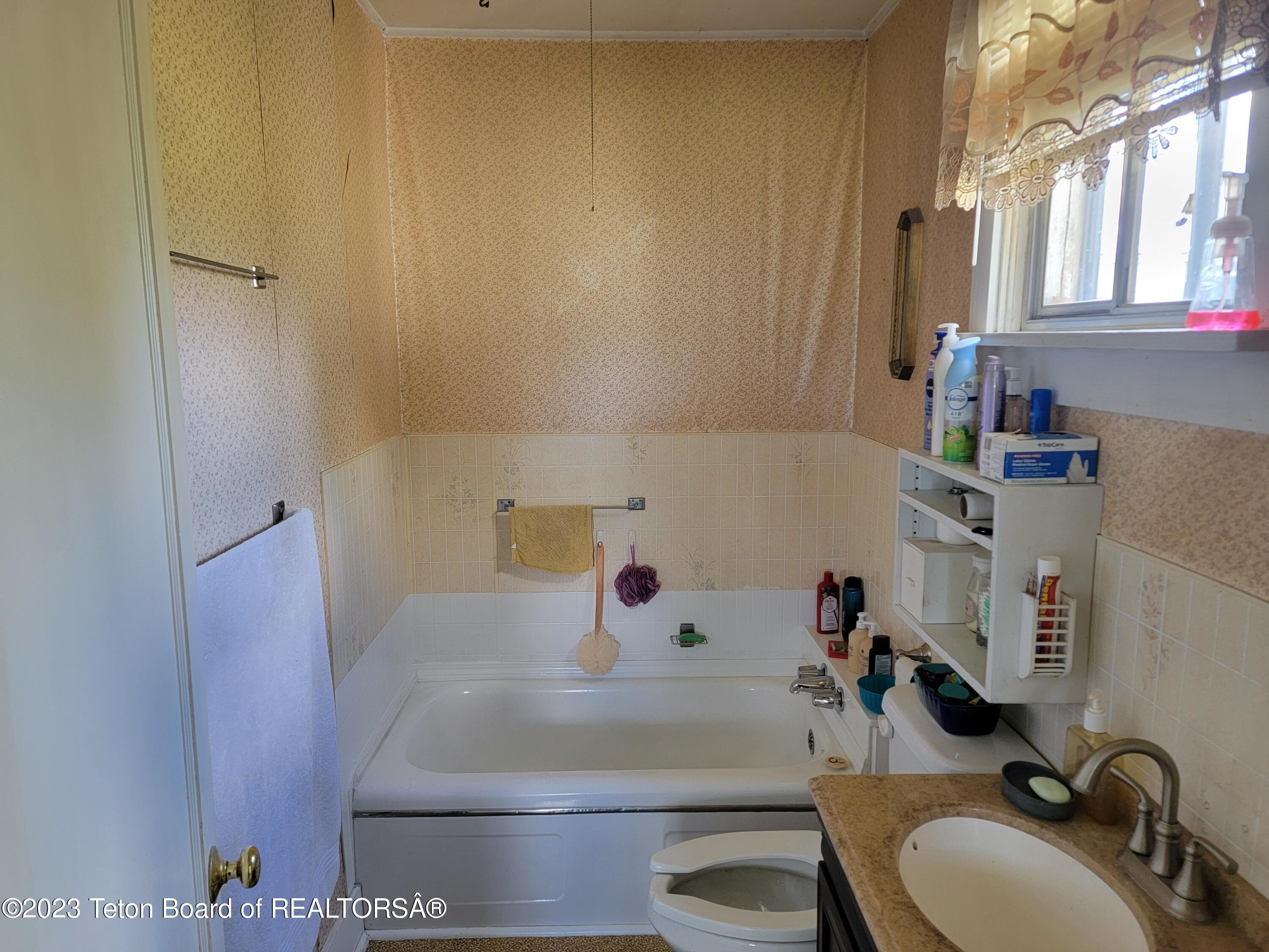 697 TOMS CANYON ROAD