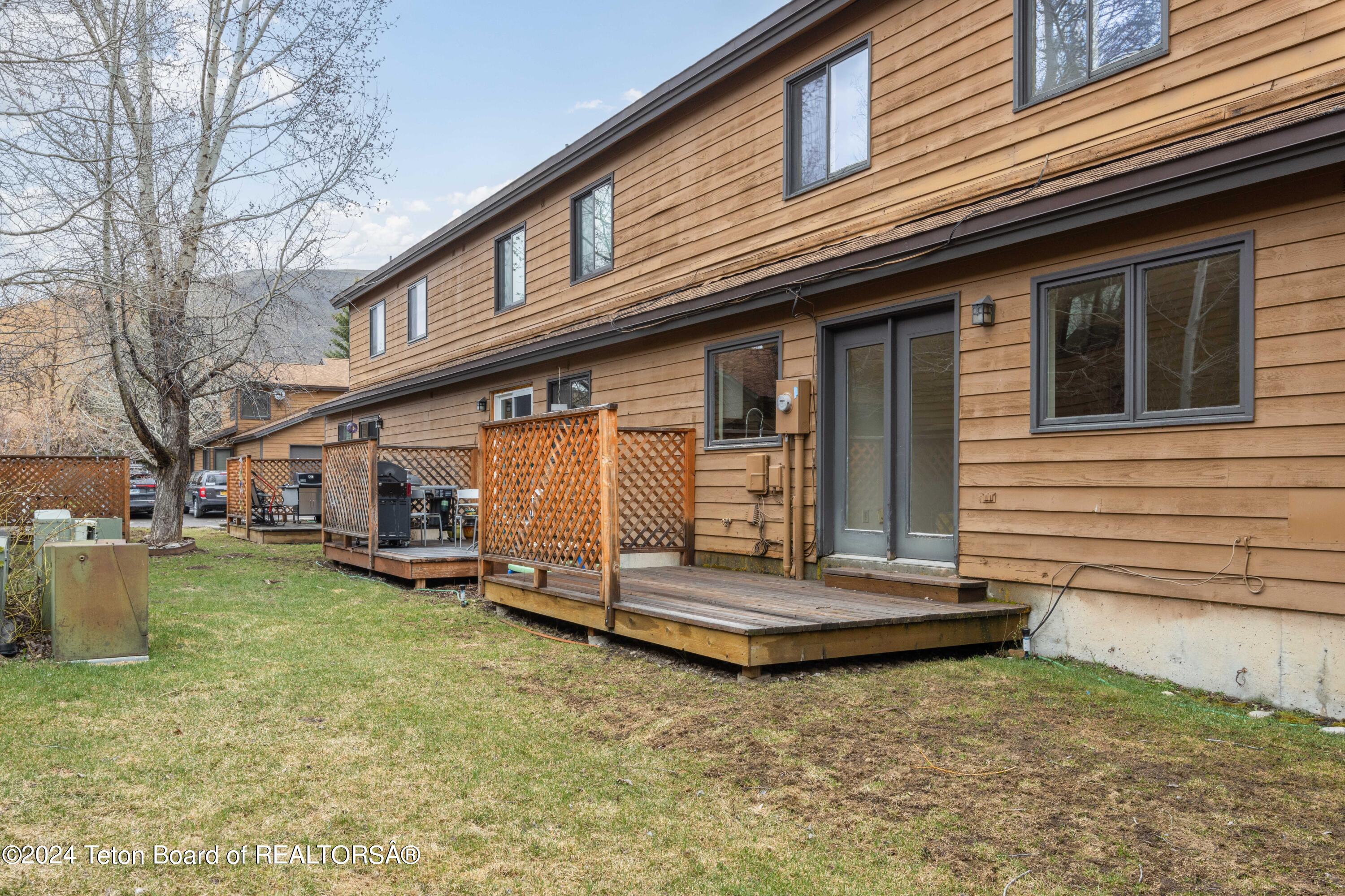 826 POWDERHORN Lane, C