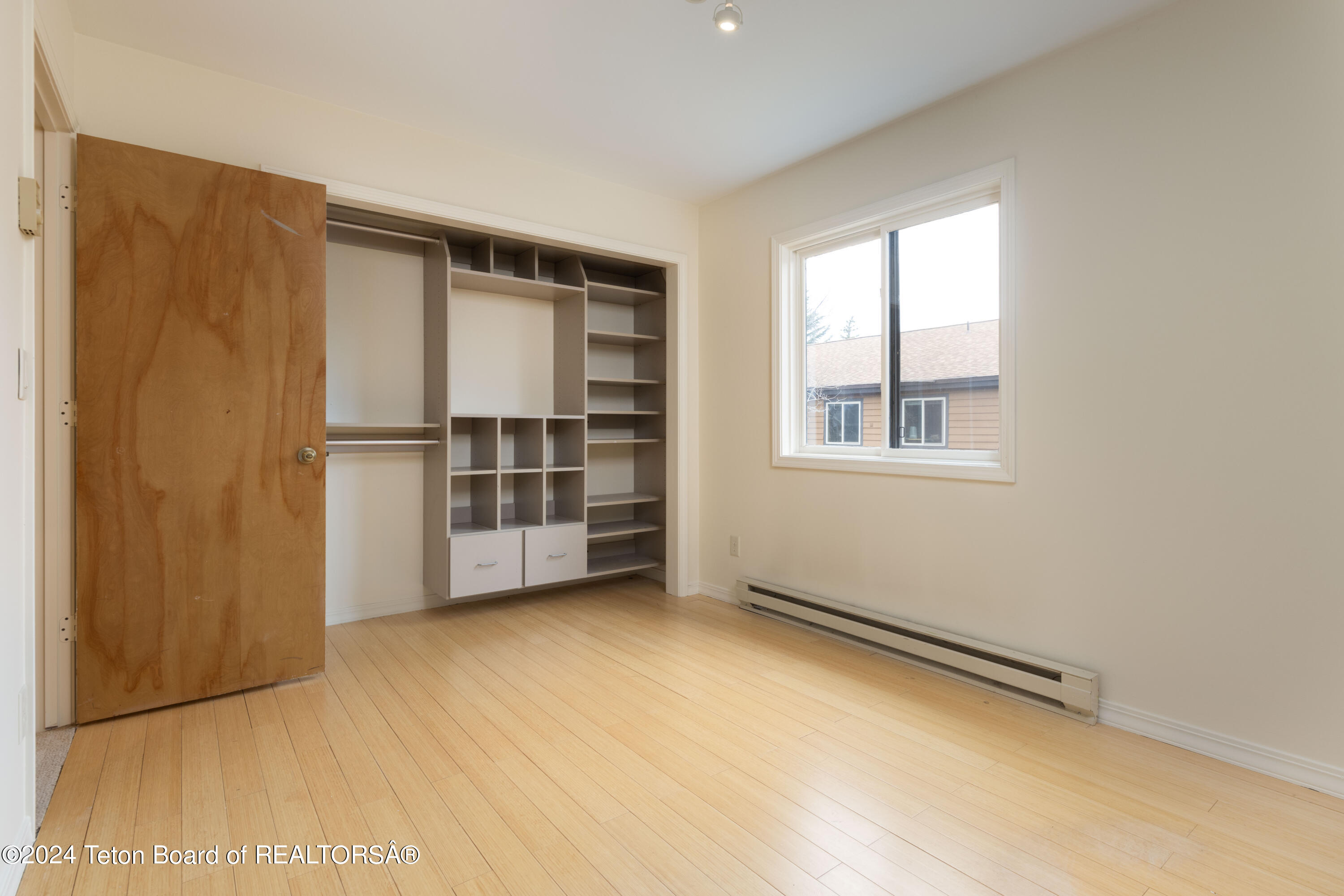 826 POWDERHORN Lane, C