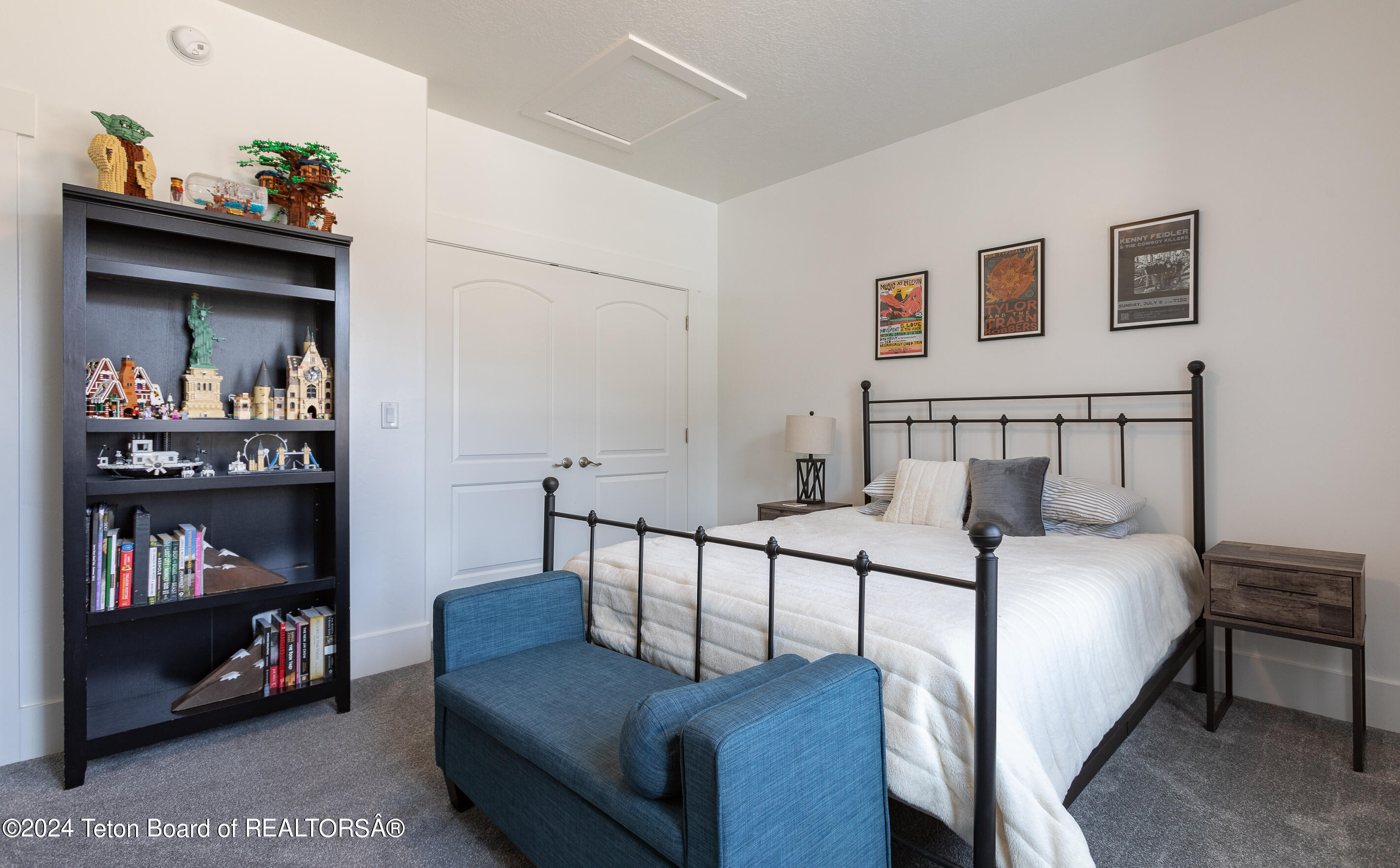 894 CEDAR CREEK DRIVE