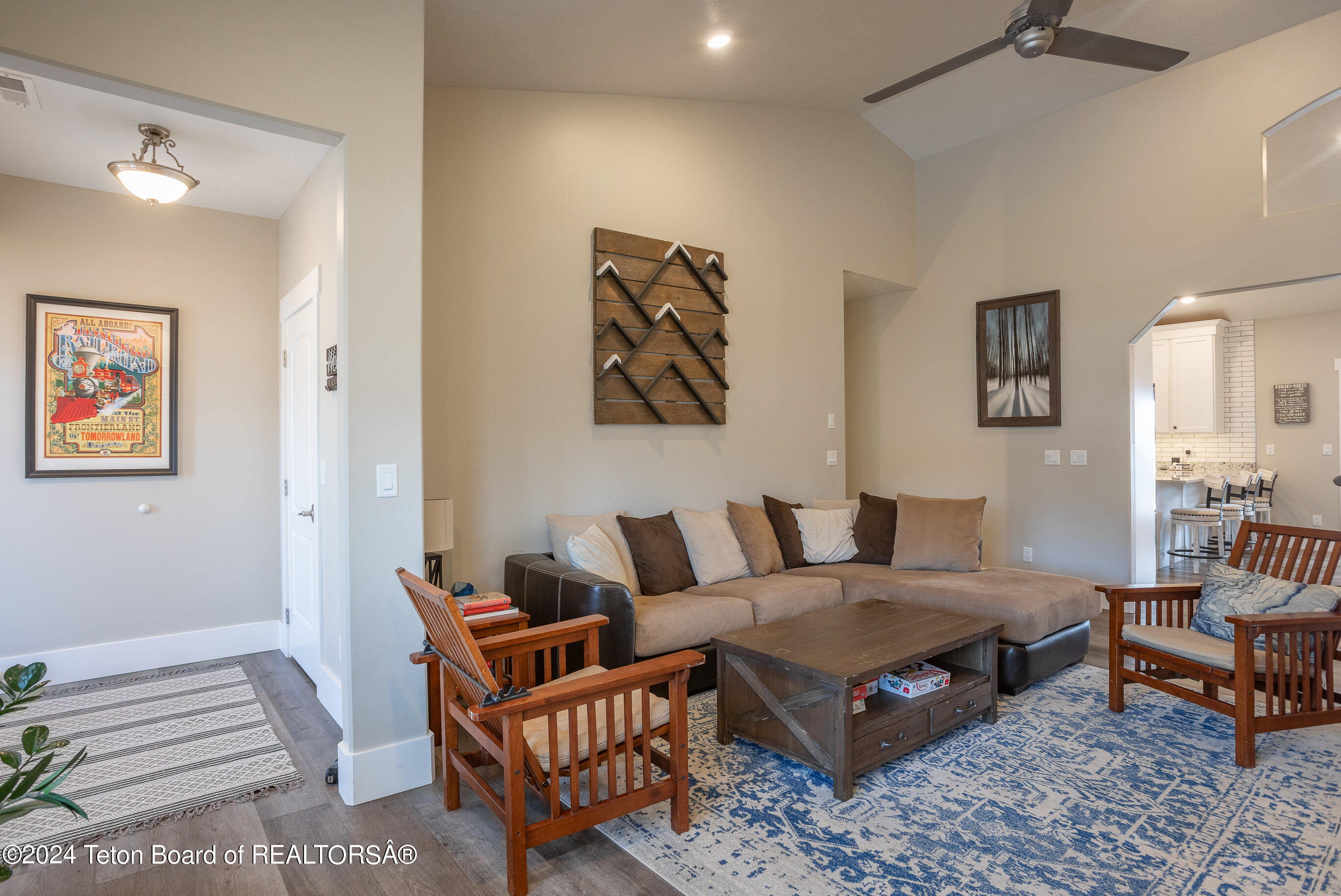 894 CEDAR CREEK DRIVE