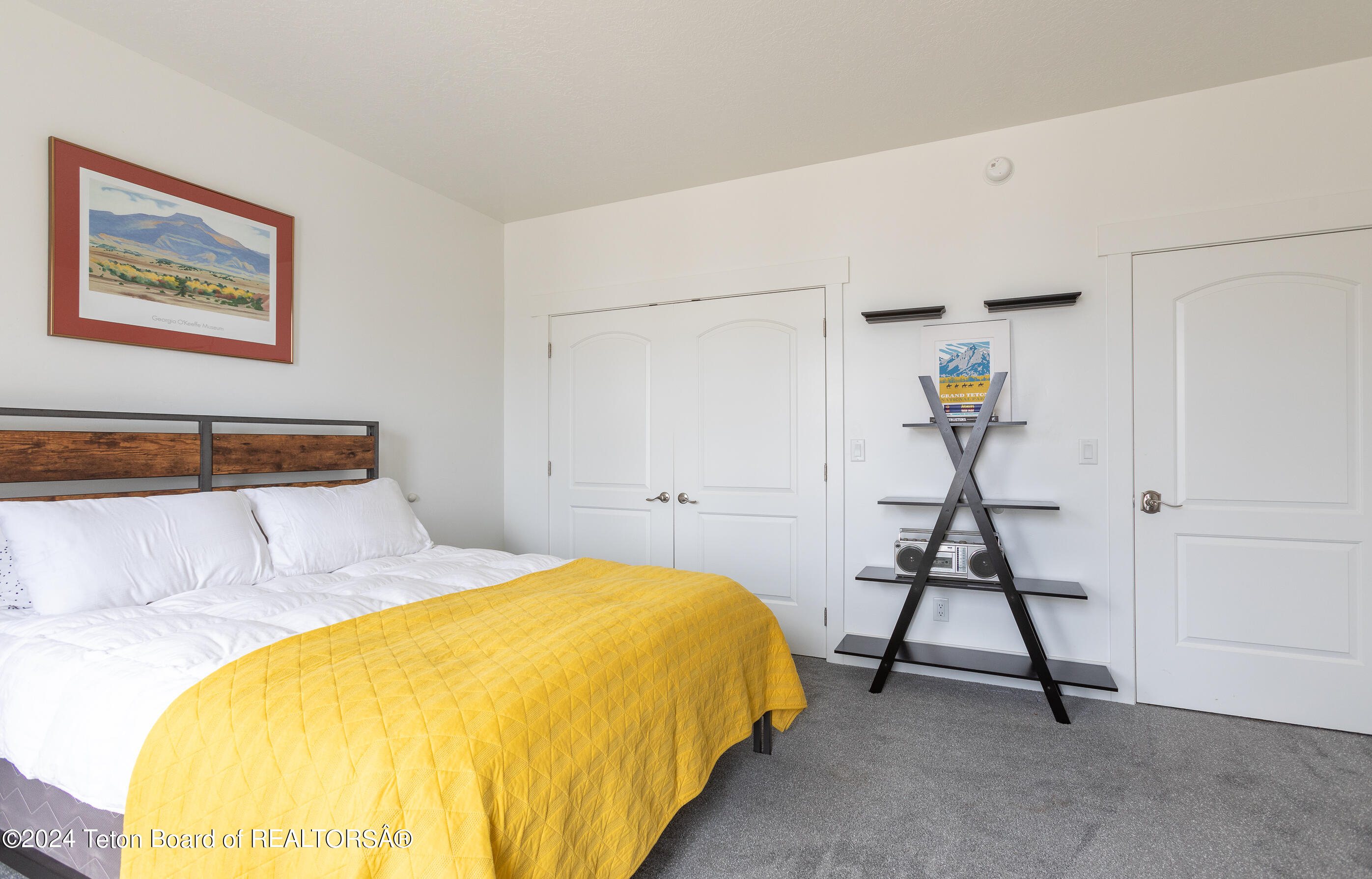 894 CEDAR CREEK DRIVE