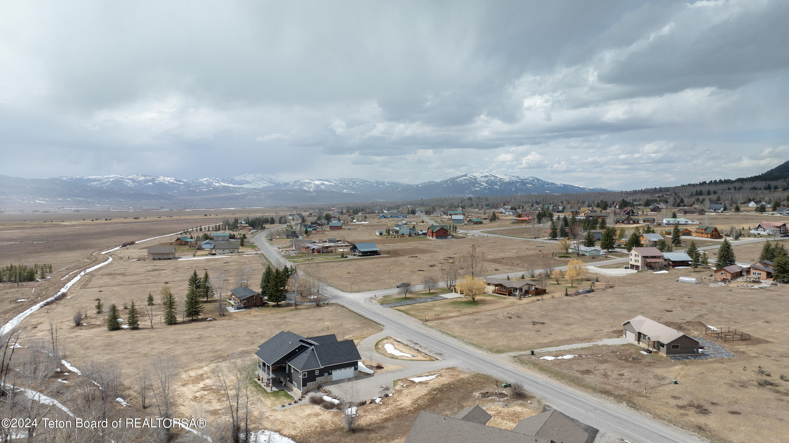 894 CEDAR CREEK DRIVE