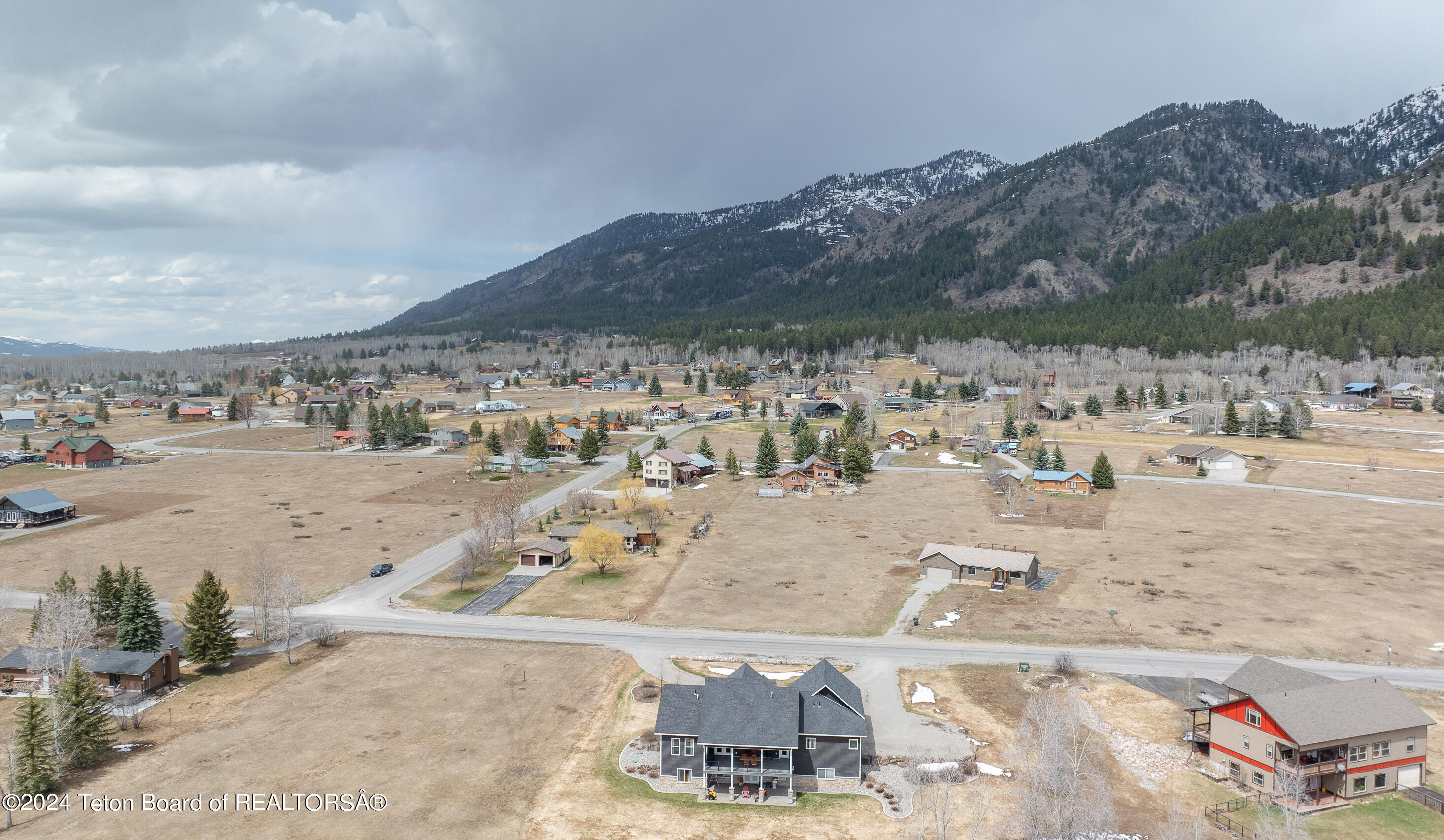 894 CEDAR CREEK DRIVE