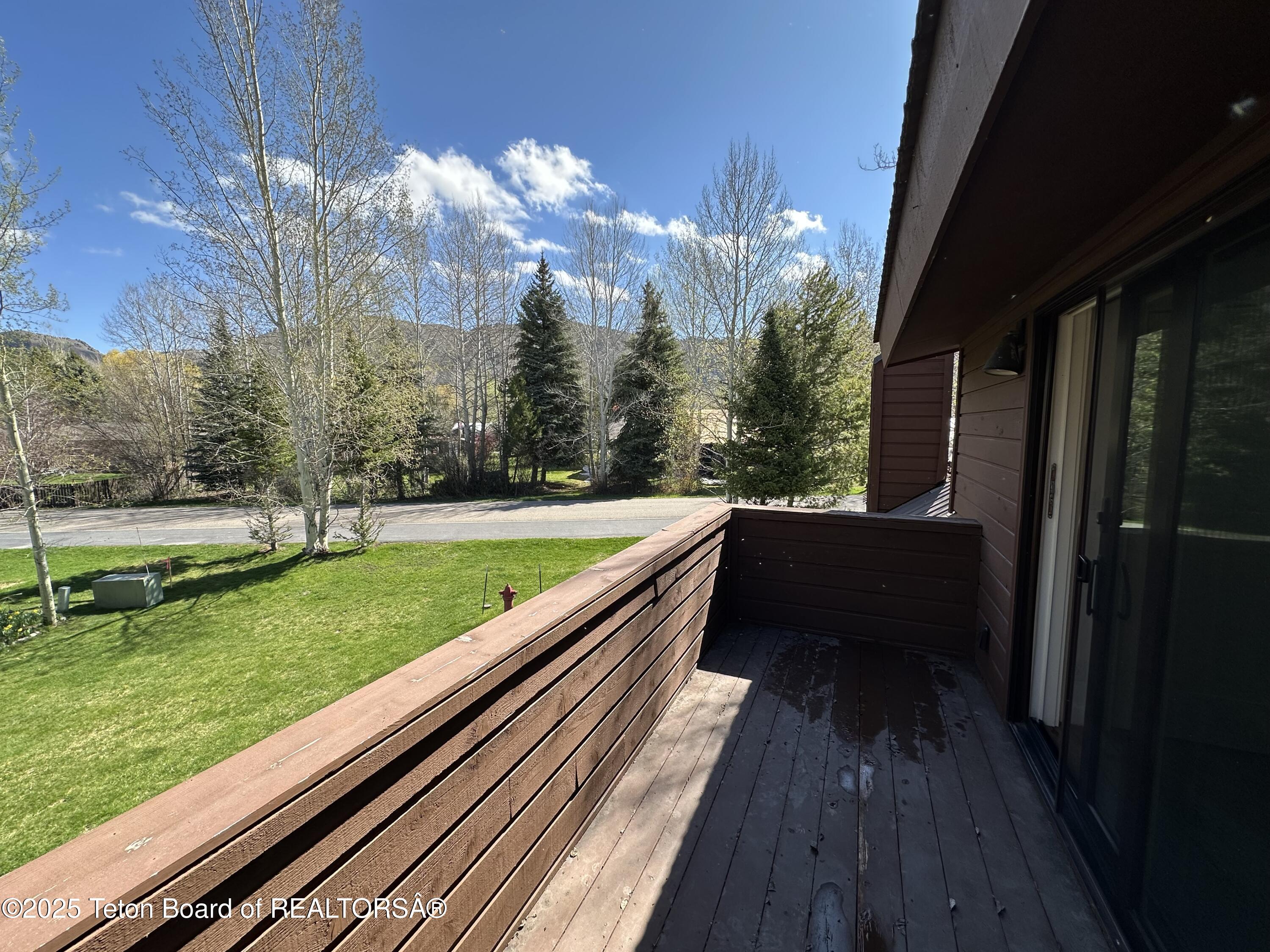 1875 W CINNAMON TEAL Road