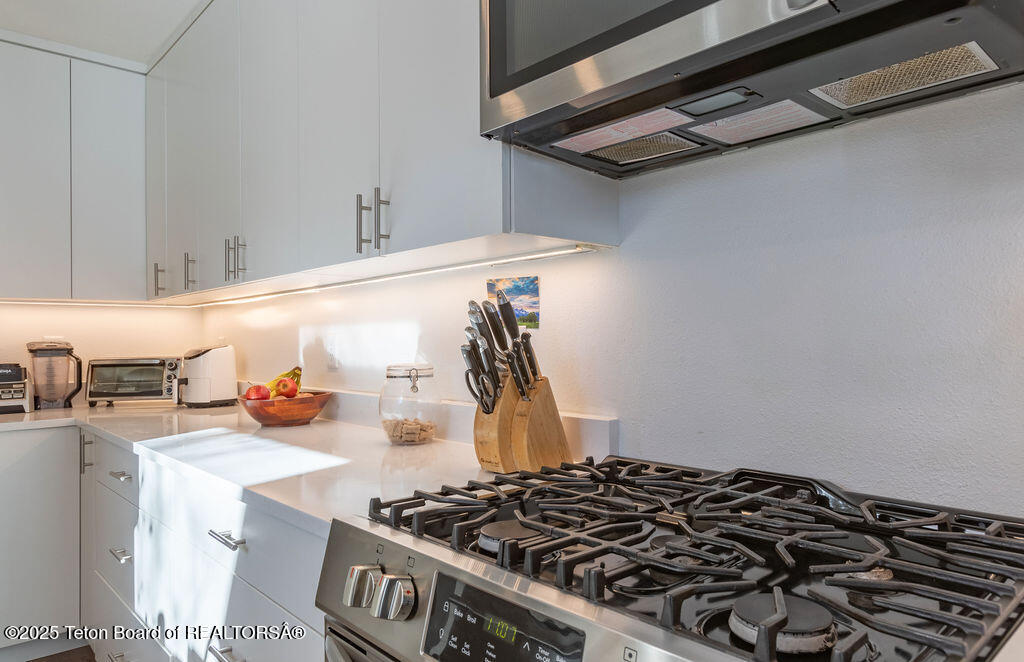 1875 W CINNAMON TEAL Road