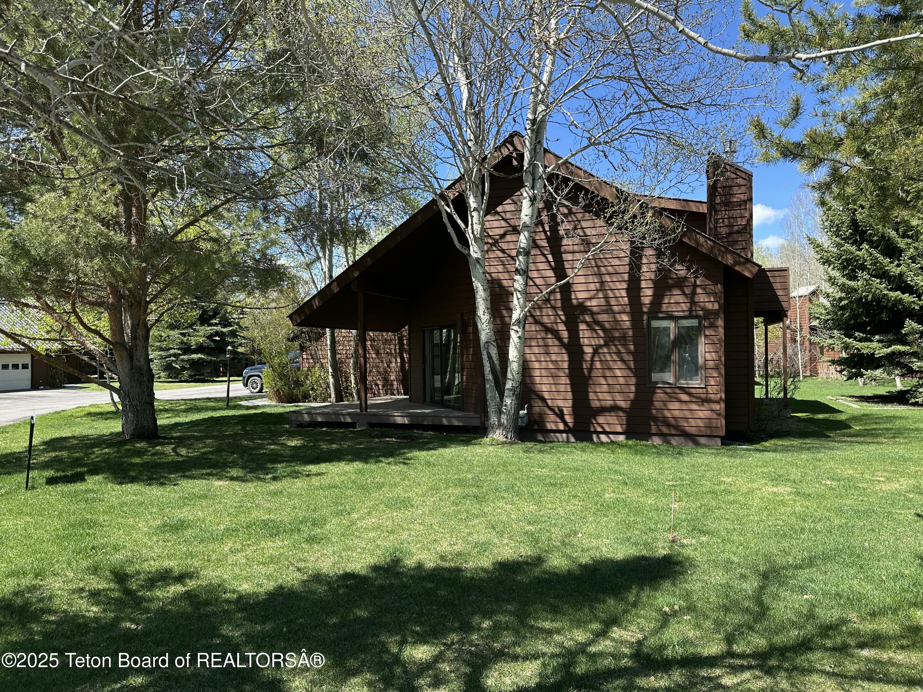 1875 W CINNAMON TEAL Road