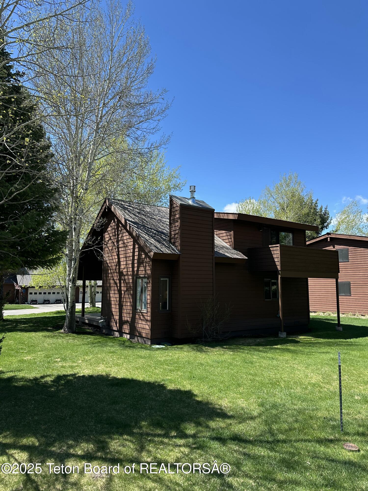 1875 W CINNAMON TEAL Road