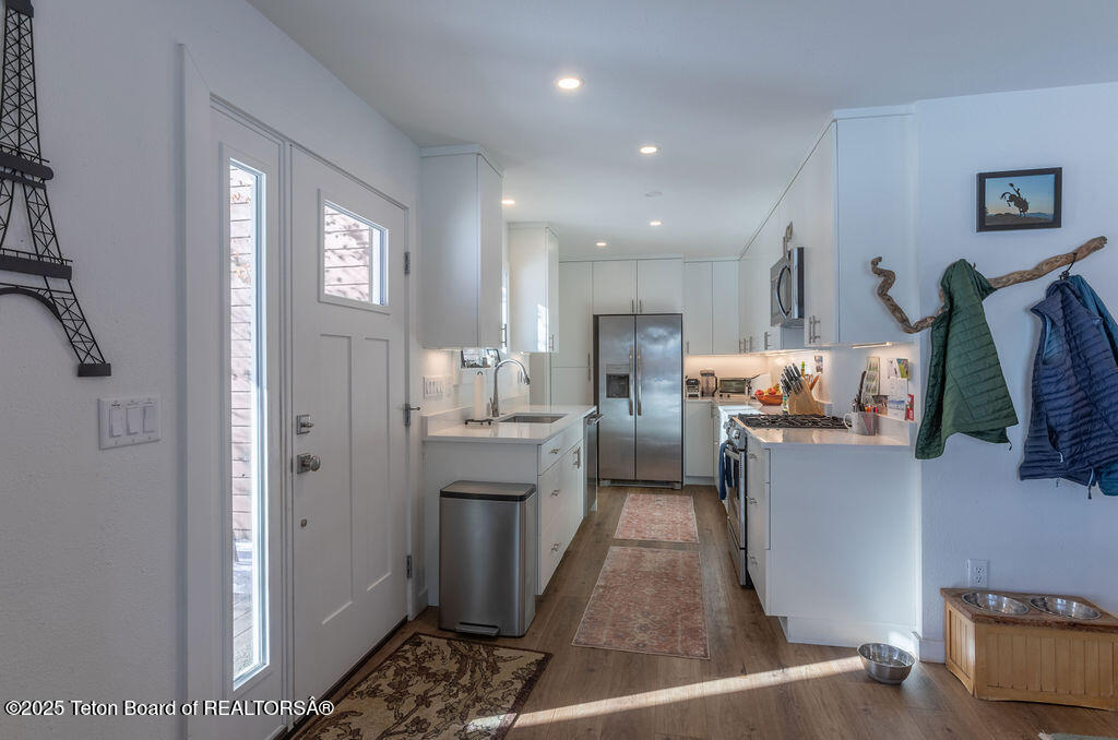 1875 W CINNAMON TEAL Road