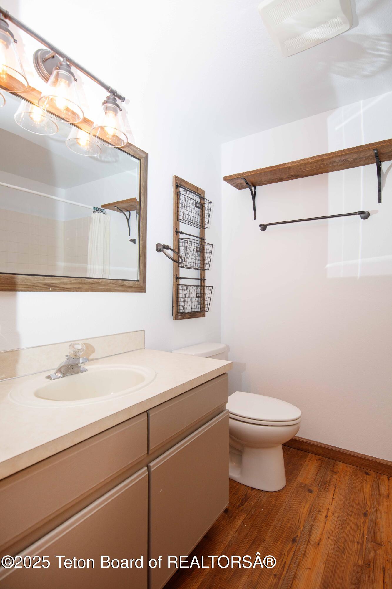 365 N GLENWOOD Street, H