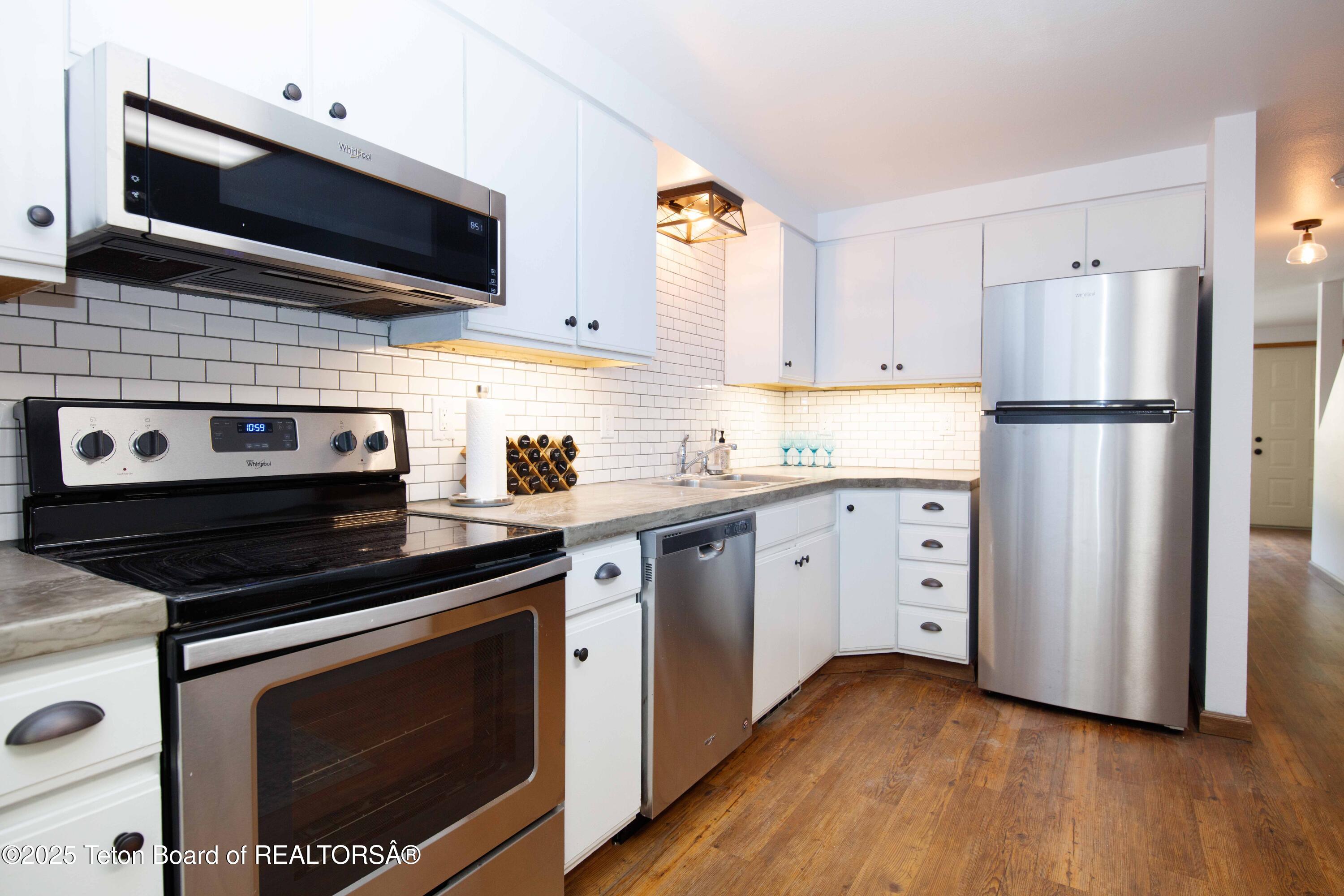 365 N GLENWOOD Street, H