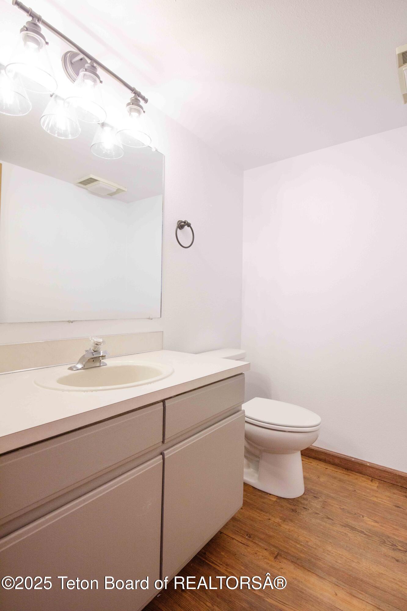 365 N GLENWOOD Street, H