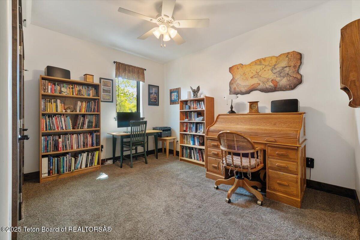 6895 E LITTLE SCHOOL Road