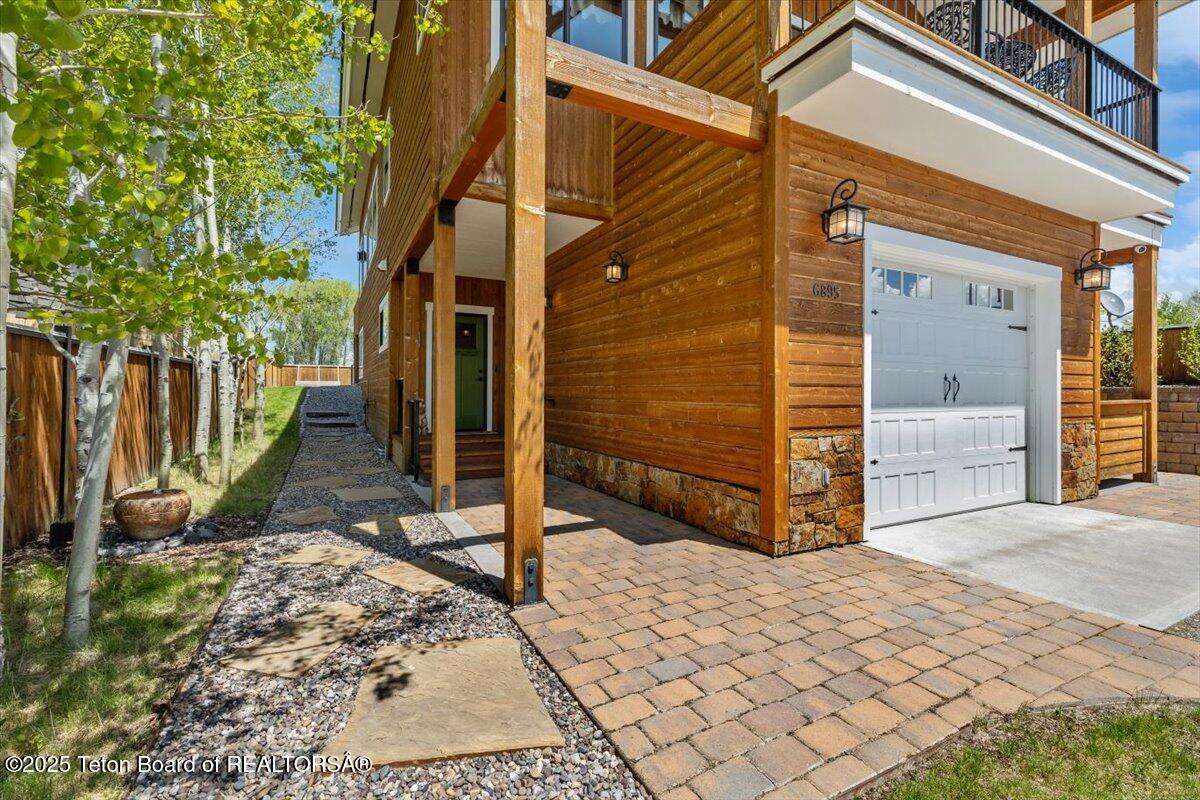 6895 E LITTLE SCHOOL Road