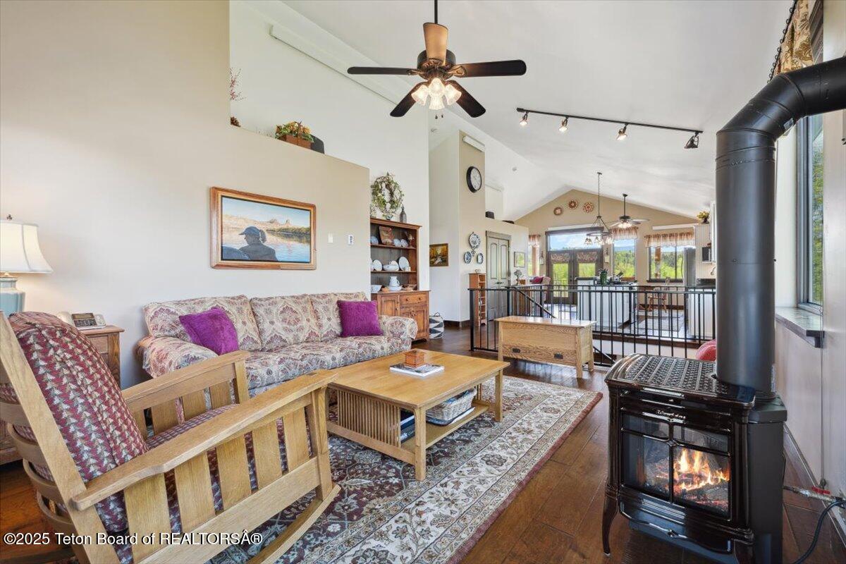 6895 E LITTLE SCHOOL Road