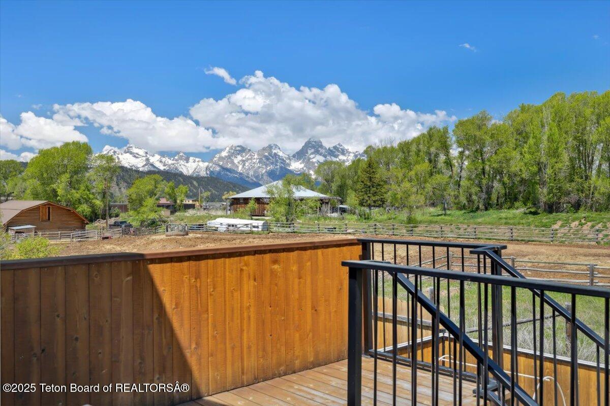 6895 E LITTLE SCHOOL Road