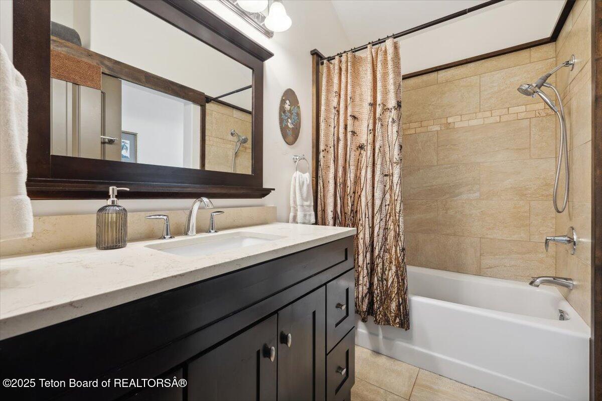 6895 E LITTLE SCHOOL Road