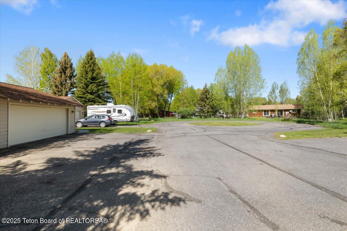 3455 S TENSLEEP Drive, 19